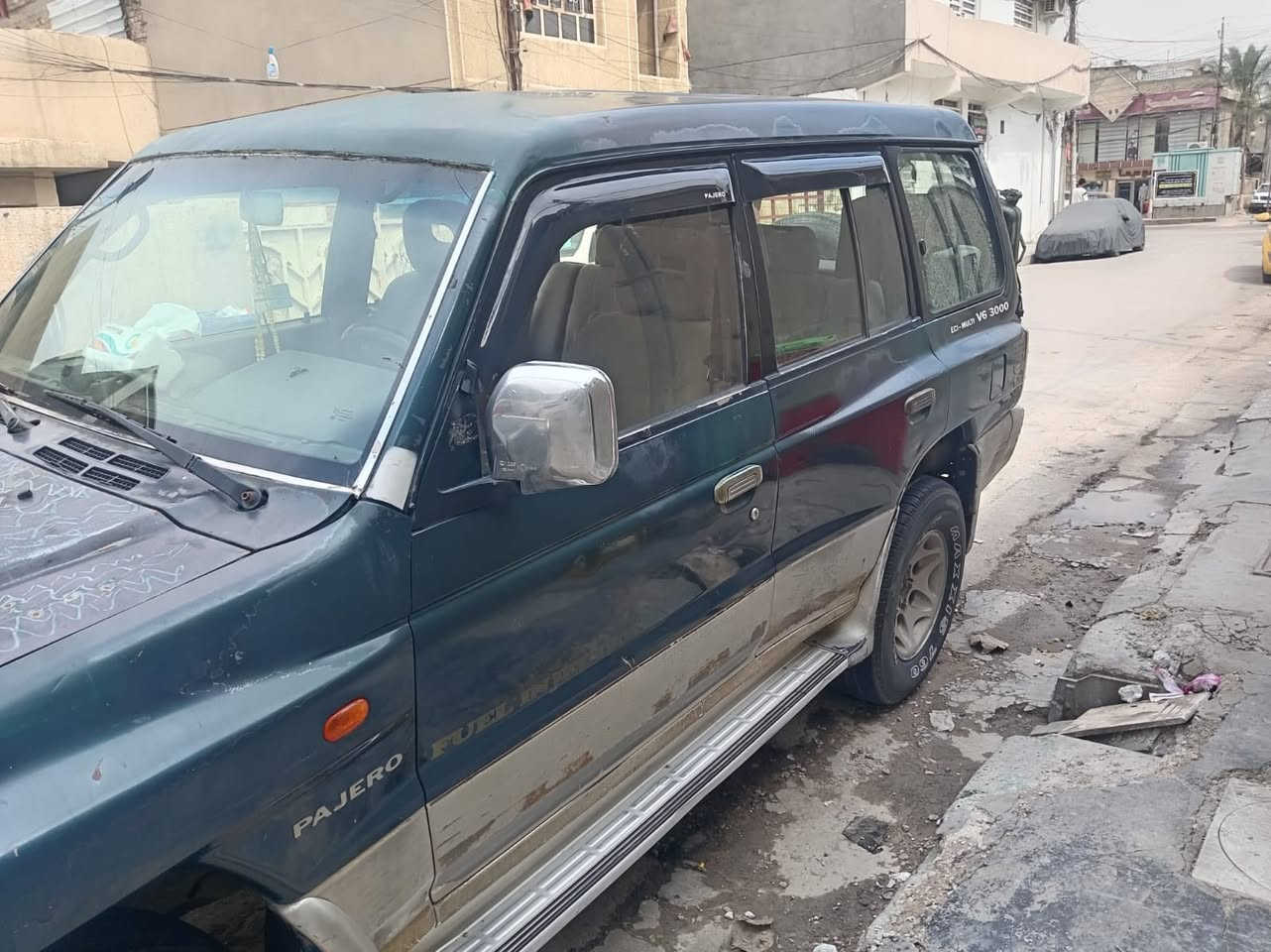 سلام عليكم باجيرو موديل ٩٨ رقم ديالى نكليزي بسمي مكينه بلاديه بدون 6V نظيفه لاتبخير ولاتنقيص صدرها نظيف تخم تايرات كهربايتها كله شغاله تبريدها غراضها كامل بس مايشتغل سياره بلاديه بدون صبغ رقم الهاتف ***********
العنوان مدينة الصدر الورفلي سعر٥٢ بيهة مجال الشراب
