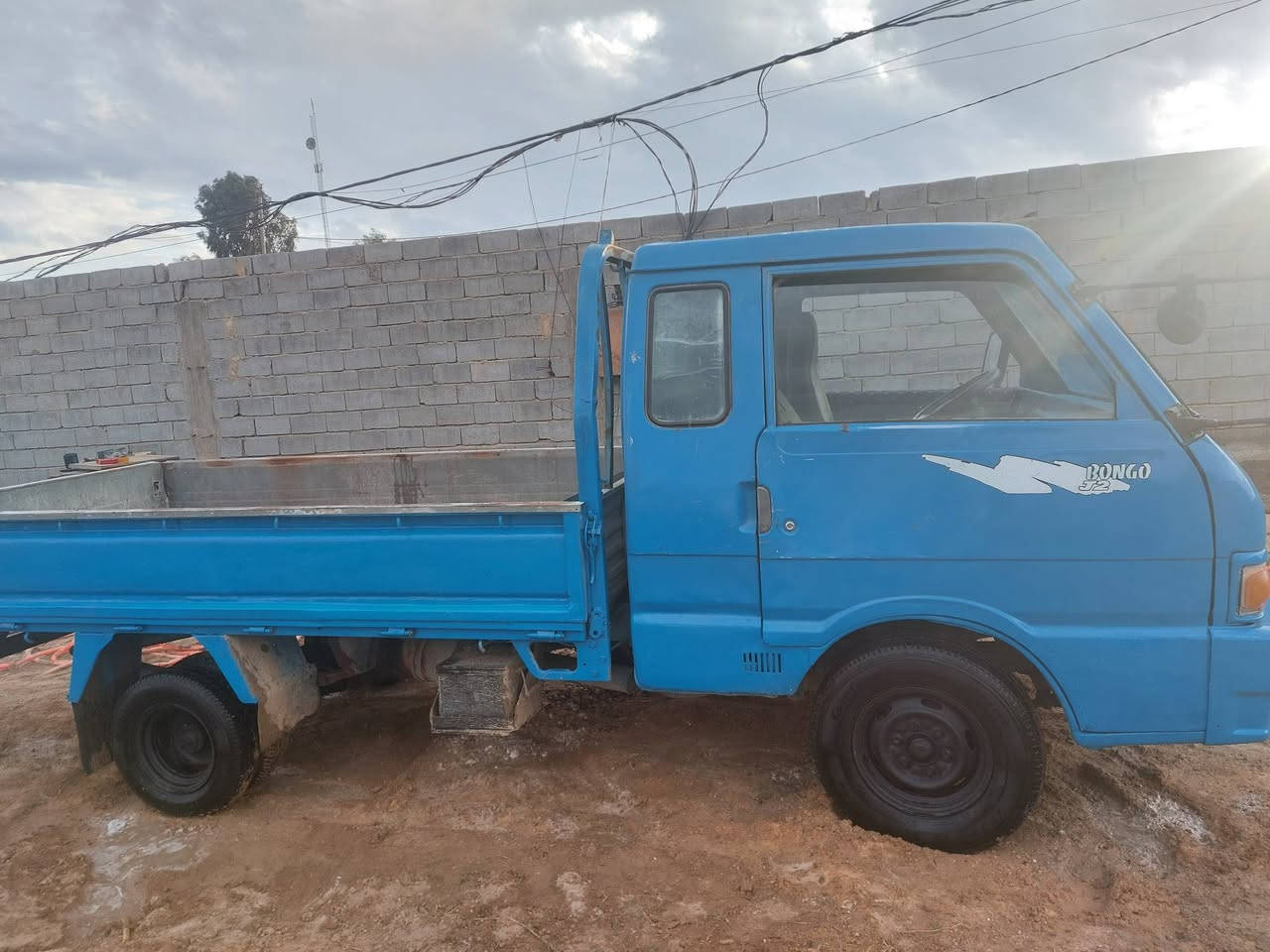 سلام عليكم
للبيع 
كيا بنكو موديل 1997 
قماره وربع 
7جينكال 
رقم انكليزي بغداد 
تحويل ثاني يوم 
سيارة نظيفه 
السعر 48  وبيها مجال 
اتصال  او واتساب 
  ***********
