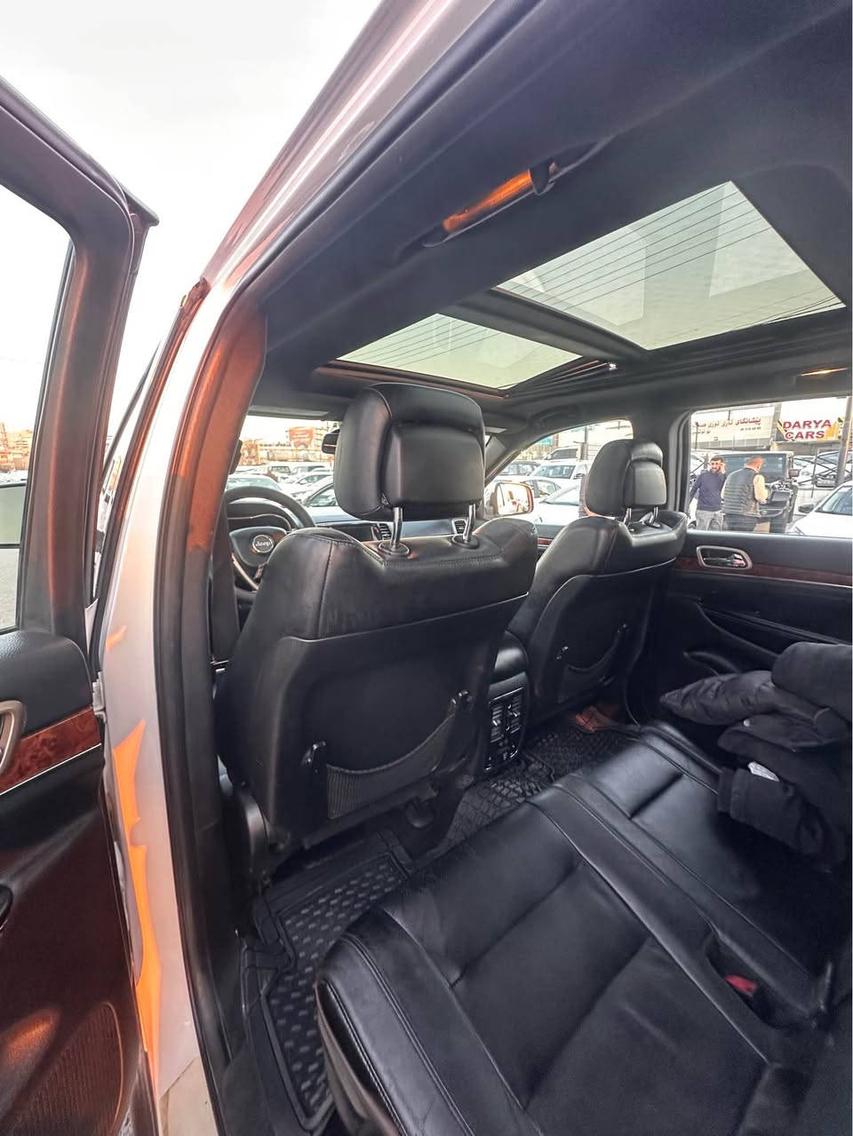 جیپ 2014 بێ بۆیاخ سۆنەرم داناوە..مواسەفات limited
دەرەجە یەک قەپات قەپات مواسەفات 4*4ئۆکتانی 85ئەخوێنێتەوە هەموو بانزینێکی بۆ ئەبێت ( پانۆڕاما بەسمە دەرگا بەسمە سێ شاشە ناو فۆڕمیگا دەبڵ ئەکسل سێ گێڕ سوکان کارەبا و هیتەر کوشن ساردوگەرم میمۆری کوشنی دواوەش هیتەرە سنوق کارەبا شەغالە 97 هەزارڕۆشتووە) سەنەوی تازەیە تایەی تازەیە
 گێڕو مەکینەی بەشەرت ماڵی دۆستە زۆر تازەیە سەیارەکە 208 گەڵاو معامەلەیەکی برایانە 
***********
*********** السليمانية, العراق
