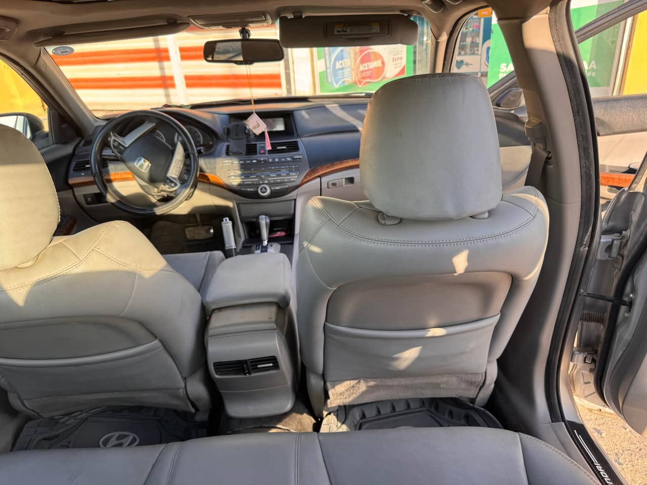 هوندا اكورد exl 2.4 liter

اربعة سلندر  فول مواصفات

كشنات تدفئة وكهربائية وجلد 

تبريد قطعتين 

كير محرك مكفول 

صبغ اربع قطع 

لغد وشاصي بيهن تعمير بدون كص  

رقم دهوك 

بيها نواقص وملاحظات 

السعر 65 ورقة 

المكان بغداد الدورة شارع ابو طيارة 

*********** اتصال فقط بغداد, العراق
