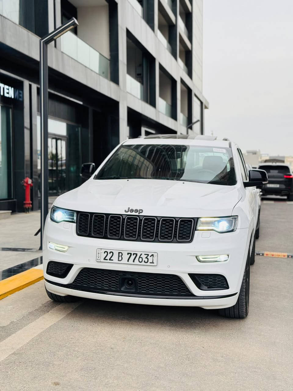 السلام عليكم جيب كراند شيروكي موديل2021 خليجيه فئه S وكالة هارلم رقم اربيل باسمي مكفوله كفاله عامه  ماشيه 55 miموصفات فول واحد ع واحد ام الرادار الأمامي داخل اسود مطعم بحمر بسعر جدا مناسب 315 وبي مجال 
***********
***********
