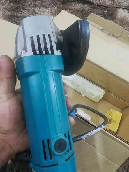 السلام عليكم ورحمة الله وبركاته كوسره ماكته  ياباني مؤسسة  جديده  السعر 85 ألف   يوجد توصيل لجميع المحافظات  ***********
