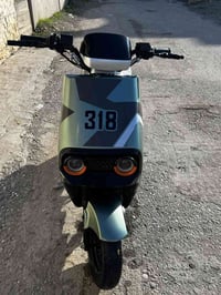 ماطور شحن 318 • مستعمل قليل • الموصل يمين