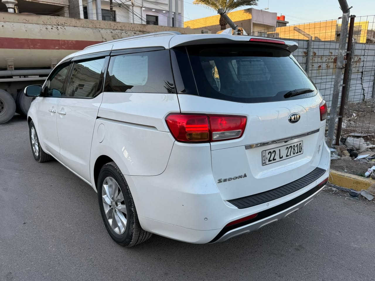 كيا سيدونا مديل 16 فول مواصفات رقم اربيل بسمي مكان بغداد *********** سعرهه 168 وبيه مجال كير مكينه مكفولات ماشيه 85 الف  حادث جاملغ خلفي وجنطه بدون دواخل وبيه مكانين بارد بدون يرباك بجم كبس
