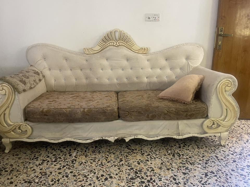 السلام عليكم تخم للبيع ب٥٠٠ مستعجل عليه اليريدة يدخلي خاص***********
