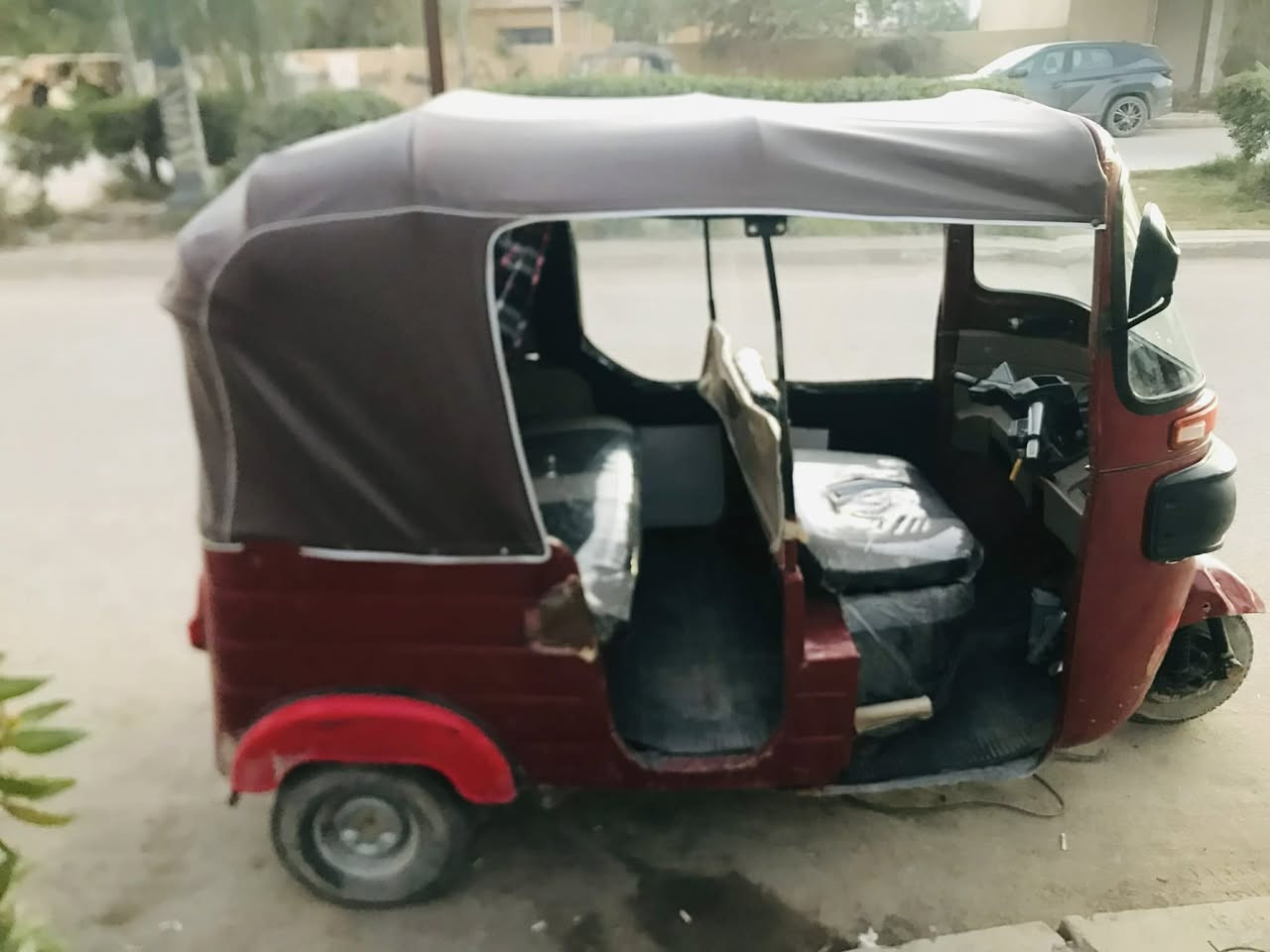 من رخصة الادمن تكتك موديل 18 للبيع كلك اتكفل السرقه وعشائر عارضه ب2500وبيه مجال  للشراي ***********
