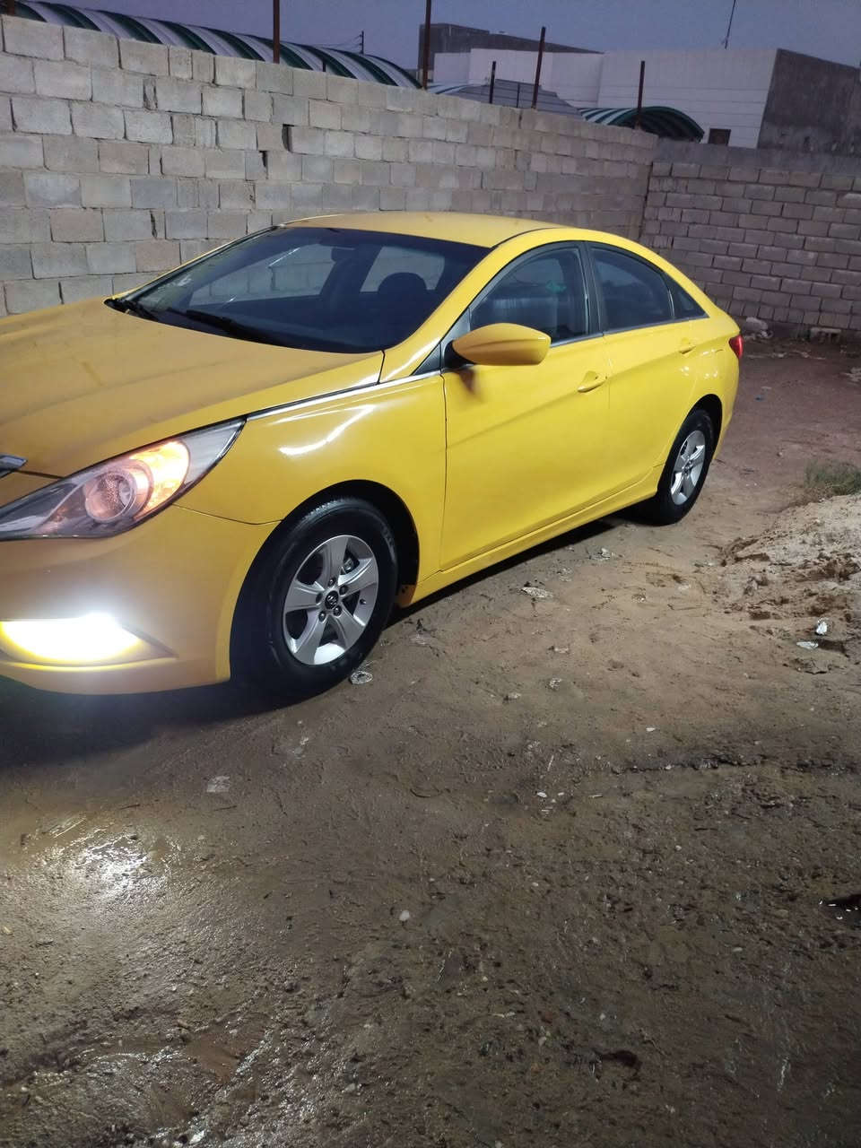 سلام عليكم من رخصة الادمن سوناتا2011 وارد كوري  محرك كير تبريد حداديه طخم تاير كله مكفول مصفره هيئه وغرامات تحول ثاني يوم رقم  بصره بأسمي السعر 95 وبيهه مجال قليل رقم الهاتف *********** مكاني البصره
