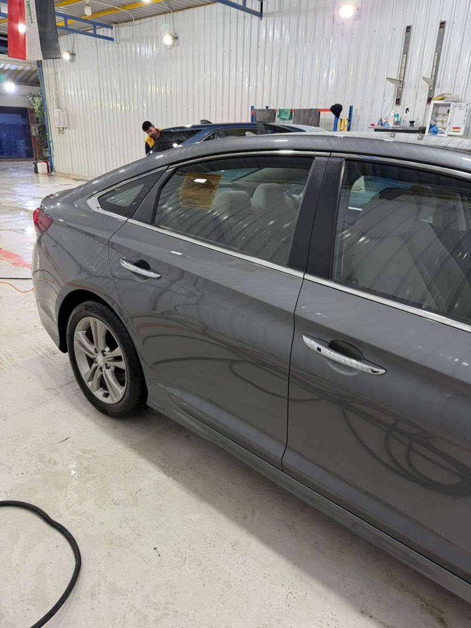 سوناتا 2019 للبيع
السيارة سبورت وارد امريكي
السيارة رقم اربيل الجديد
محرك 2400
لون فيلي
معروفة مواصفات السبورت
تبريد قطعتين
تبريد مناخي
تدفئة كشنات 
تدفئة ستيرن
تشغيل بصمة
نقطة عمياء 
تايراتها ويل وحتى الاسبير ويل حجم 17
السيارة ماشيه 125 الف ميل
السيارة جديدة ما ناقصها شي تايرات جديدة وحدادية نظيفة سنوية باسم شركة وعندي بيها وكالة 
رقم الشاصي : 5NPE34AF7KH785291
مكاني بالبصرة السعر 145 وبيه مجال
***********
