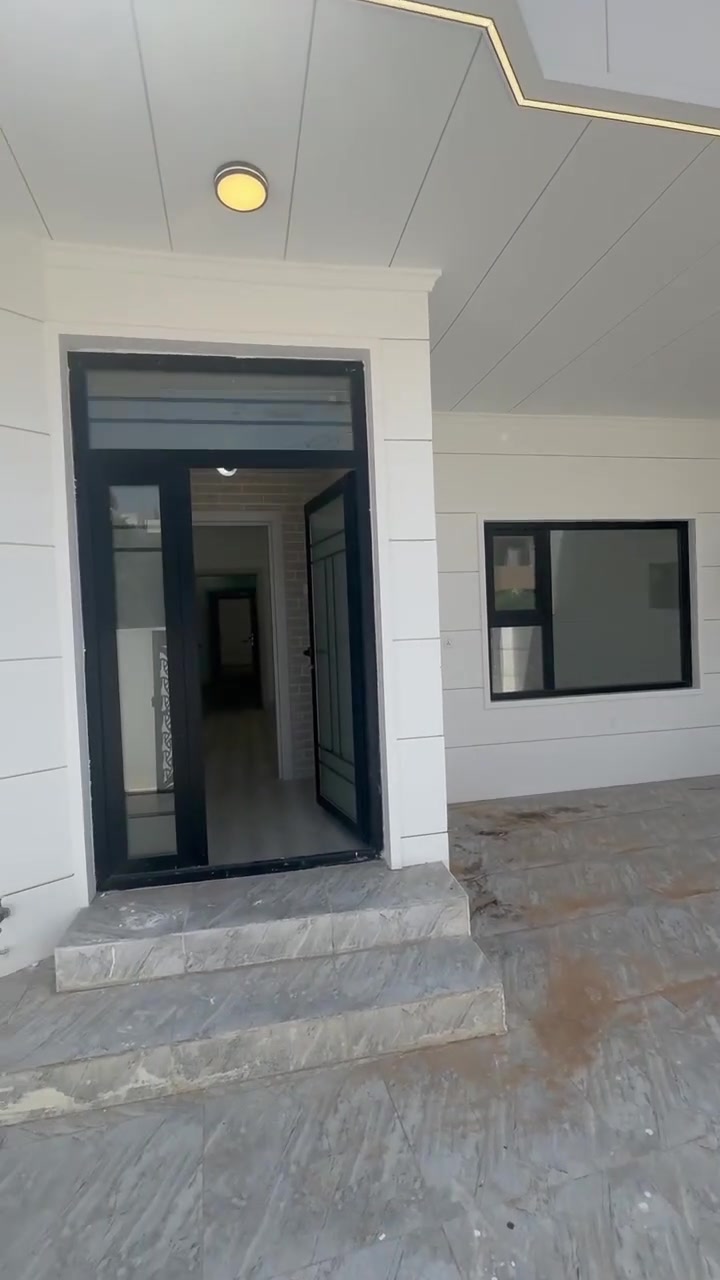 🏠 خانوو بۆ فرۆشتن لە گەڕەکی ( ابراهیم احمد ) 

​📍ناونیشان: سلێمانی - گەڕەکی  ٣٧تەکانی ابراهیم احمد 

📐 ڕووبەری٢٠٠ مەتر 

✨ پێکهاتەی خانوو: ( یەک نهۆم  )

​خانووەکە بەم شێوەیە دابەشکراوە:

🔹 پێکهاتوە لە  : ژووری میوان و+مەتبەخ+ هۆڵ    ٢نوستن+مشتەمەلات  

💰 بۆ زانیاری لەسەر نرخ و بینینی خانوو:

​ژمارە (1) لە کۆمێنت دابنێ یان پەیوەندی بکە بە:

☎️ ***********

☎️ ***********

☎️ ***********

​📢 مژدە بۆ خاوەن موڵکەکان!

​ئەگەر موڵکت هەیە (خانوو، زەوی، شوقە) و دەتەوێت بە خێراترین کات بیفرۆشیت:

✅ ئێمە بە بێ بەرامبەر ڕیکلامت بۆ دەکەین!

📸 تەنها (ناونیشان + وێنە + نرخ) بنێرە بۆ ڤایبەر یان تێلیگرام:

📲 ***********
