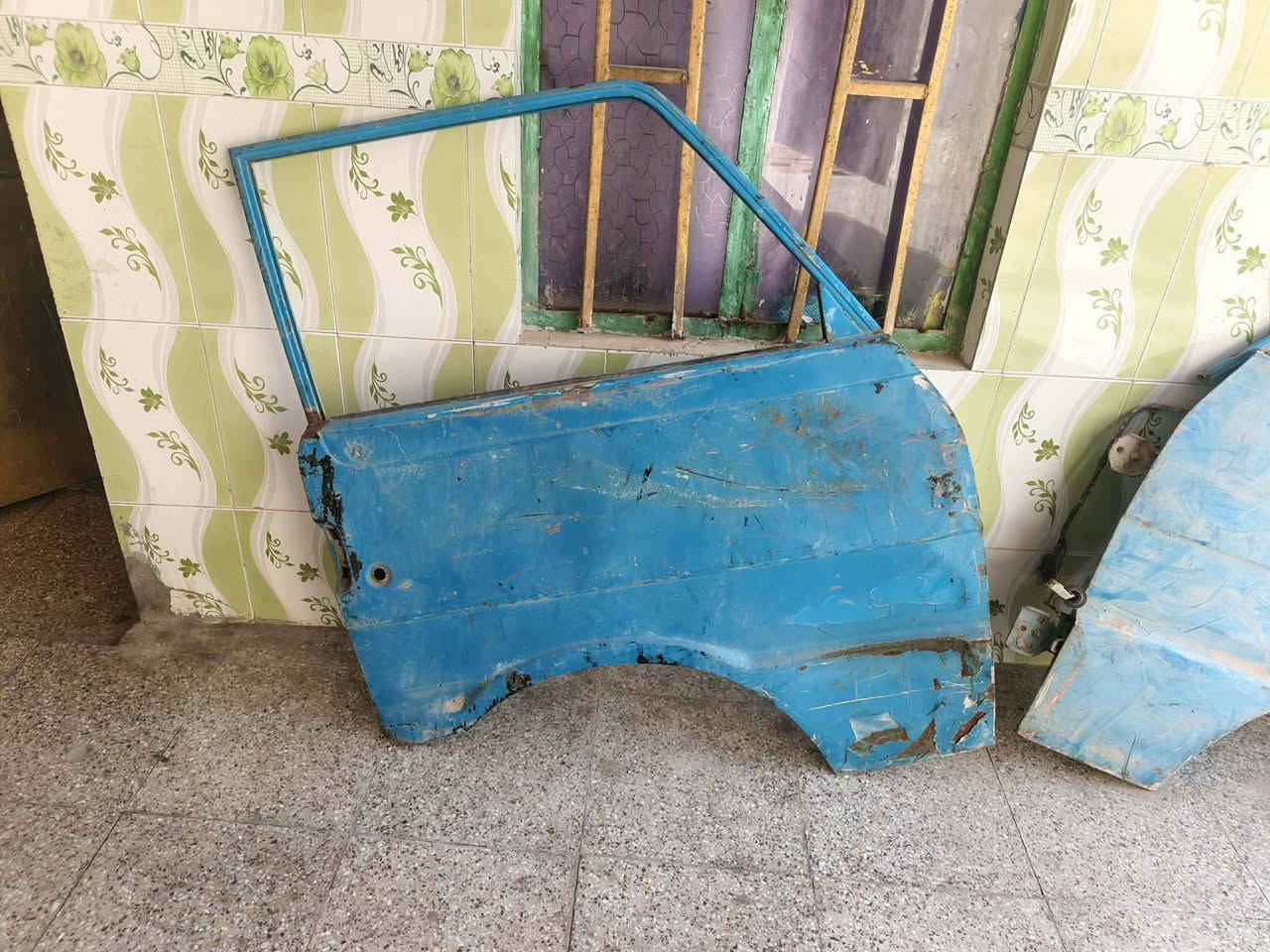 بيبان كيا  96 فارغات  سعر خاص *********** جسر أم عباسيات قرب صيطره معمل الببسي
