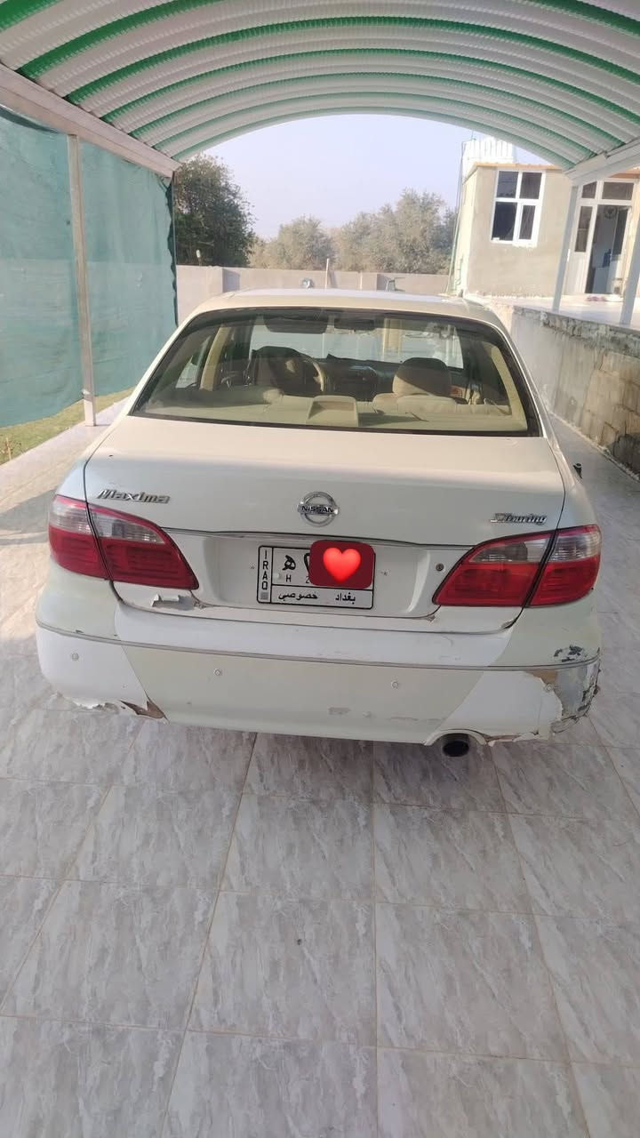 السلام عليكم 
مكسيما نيسان 2004 
محرك 3000 
6 سلندر 
تبريد ثلج +تدفئه
رقم بغداد
مكاني ديالى بأسمي 
محرك وكير مكفولات
صرفها خير من الله 
100كيلو تصرف 12 الى 12ونص لتر احساب 
شلعتها فول الفول 
السعر 65 بيها مجال 
ملاحضه:  السنوية ساقطة
*********** بي واتساب
