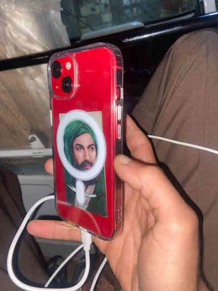 سلام عليكم ايفون ١٣عادي  ذاكره ١٢٨ لبطاريه ١٠٠ تليفون كفاله لا مفتوح ولا اي شي واتر برو  مندون كارتونه مكاني بغداد لمحموديه لسعر ٤٠٠ قفل لين جهاز نضيف وهذا رقمي***********
