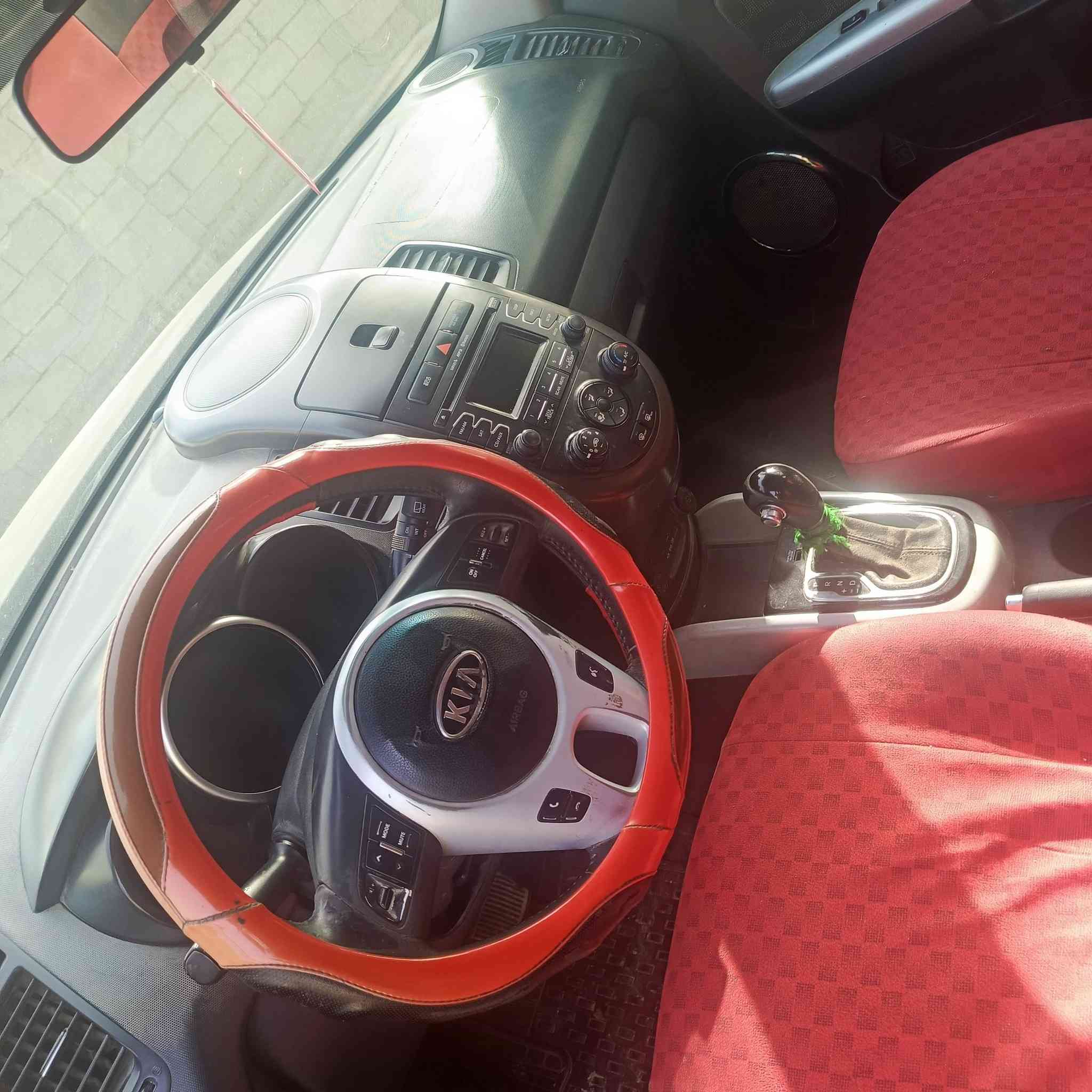 كيا صول امريكي موديل 2012 لون اسود كحلي محرك 2000 دوش المرغوب رقم بابل السعر 85 وبيه مجال المكان بابل الحمزة الغربي 
***********
اخوان مكلف بالنشر
