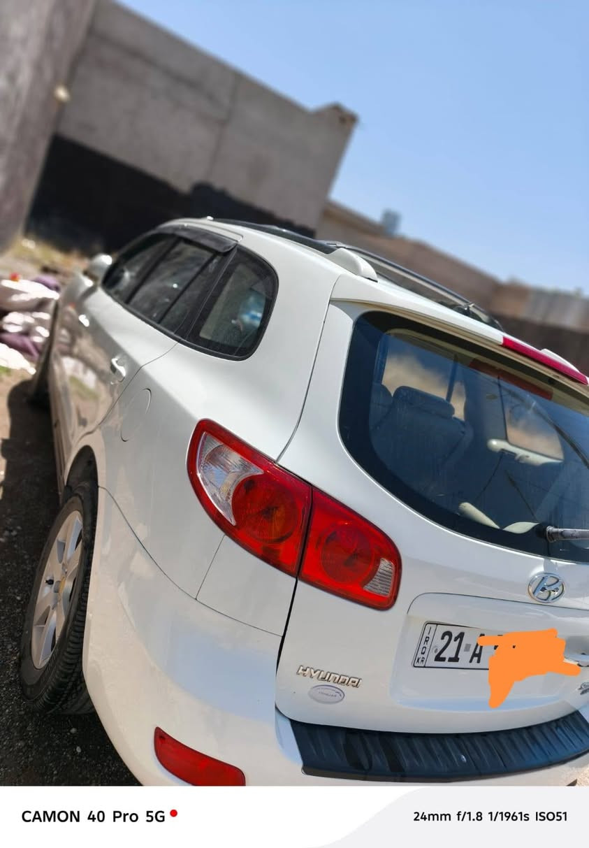 سنتافي 2010 خليجي فول مواصفات 1/1
فورويل 4x4 7راكب 6 سلندر 3500
فتحه سقف 3 قطع تبريد اتخم تاير جديد
 رقم شمالي سياره  السعر 132 أوبيه
مجال بسيط مكان كركوك
***********اتصال/
