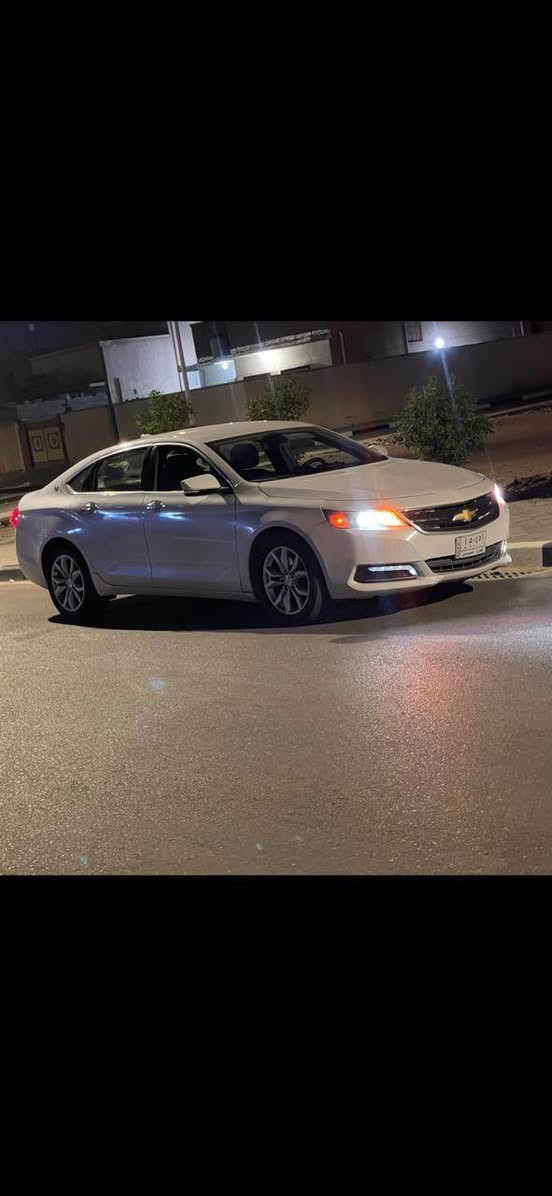 السلام عليكم
امبالا ٢٠١٨ LT 
اللون صدفي 
رقم بصرة بأسمي 
السيارة بيها جاملق وبنيد 
وهنا بالعراق تبدلن بابين اصليات جهة العبري
السيارة كلش نظيفه ومابيها مصرف ابد 
كير محرك مكفولات 
مكان السيارة البصرة 
السعر ١٢٠ بيها مجال 
***********
