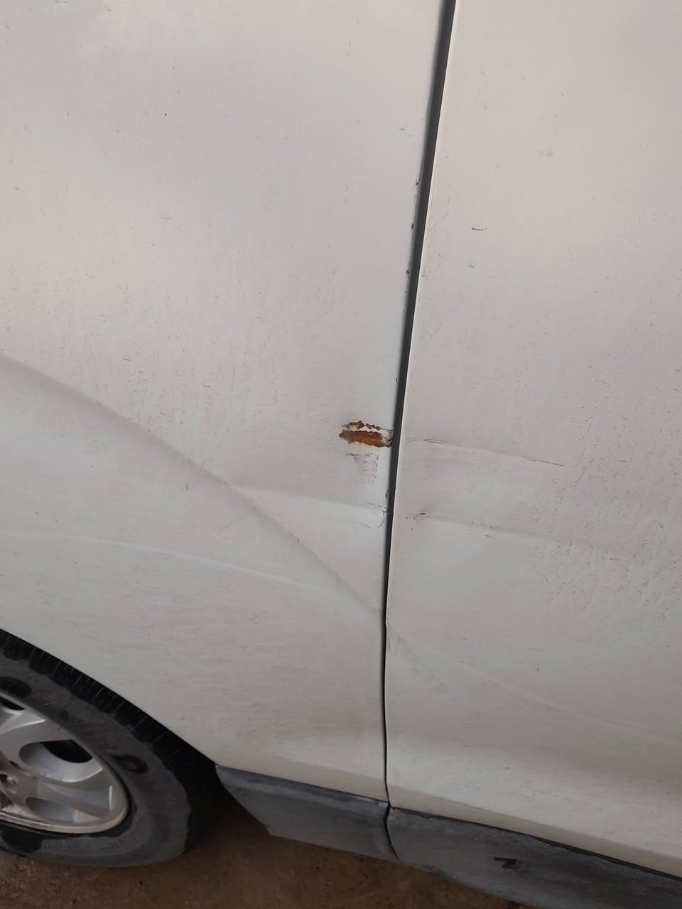 ستاركس موديل ٢٠١٠ 
سياره جاهزه من كلشي بيها طخه شويه بلباب موضحه بلصوره مكينه بيها تبخير  وبدون تنقيص
مكان السياره ديالى 
للإستفسار ع الرقم ***********
