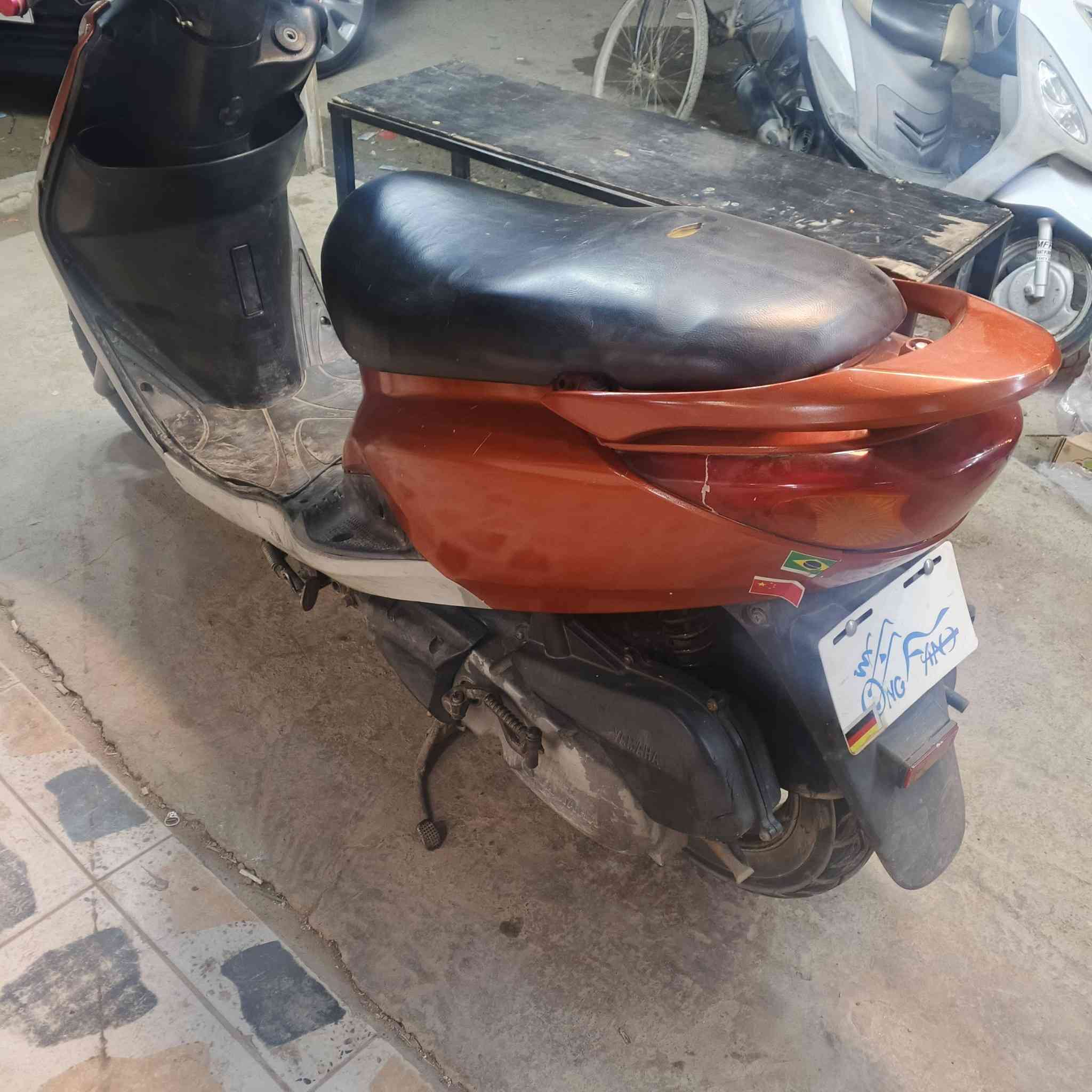 السلام عليكم
دراجه بريز للبيع او. مراوس 
دراجه بلاديه على وضع الشركه مكينه ممفتوحه 
نكره سلف هندر. ***********
مكاني بغداد الحسينيه
