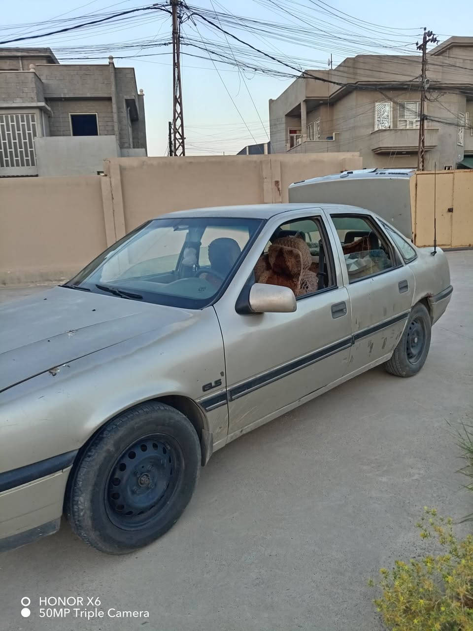 اوبل فكترا ١٦ موديل -89-رقم نينوى مشروع سنويه نافذه 2030 بدون ضرر 
تريد وكاله تريد تحويل السعر 36بيها مجال بصيط اتصل عل رقم ***********

