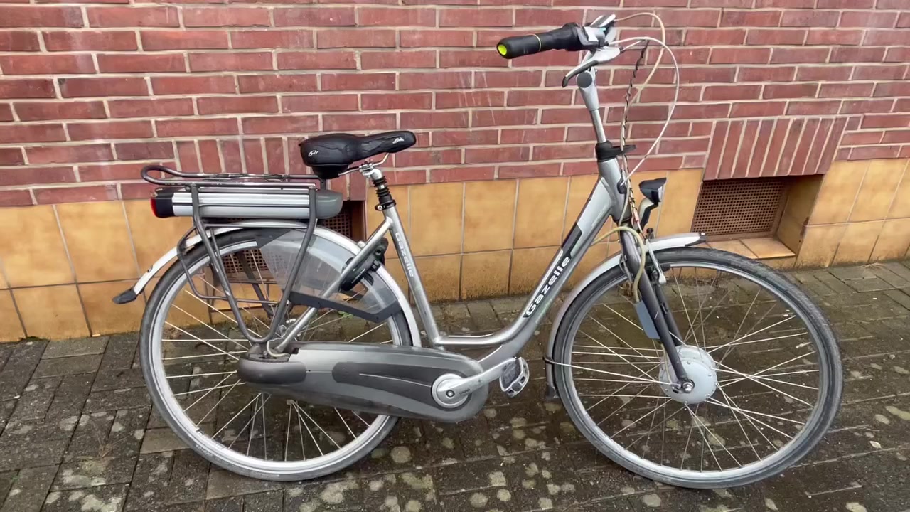 ‏للبيع دراجة كهربائية ماركة Gazelle ‏الصنع هولندا  ‏الدراجة ناقصها شاحنة معها بطاريتها البطاريات ليس بحالة جيدة سعر الدراجه 180$معه الشحن للعراق 300$￼￼￼￼￼￼￼


**إذا كنت صاحب هذا الإعلان وتريد حذفه لأي سبب، رجاءا أرسل رسالة إلى الدعم الفني**