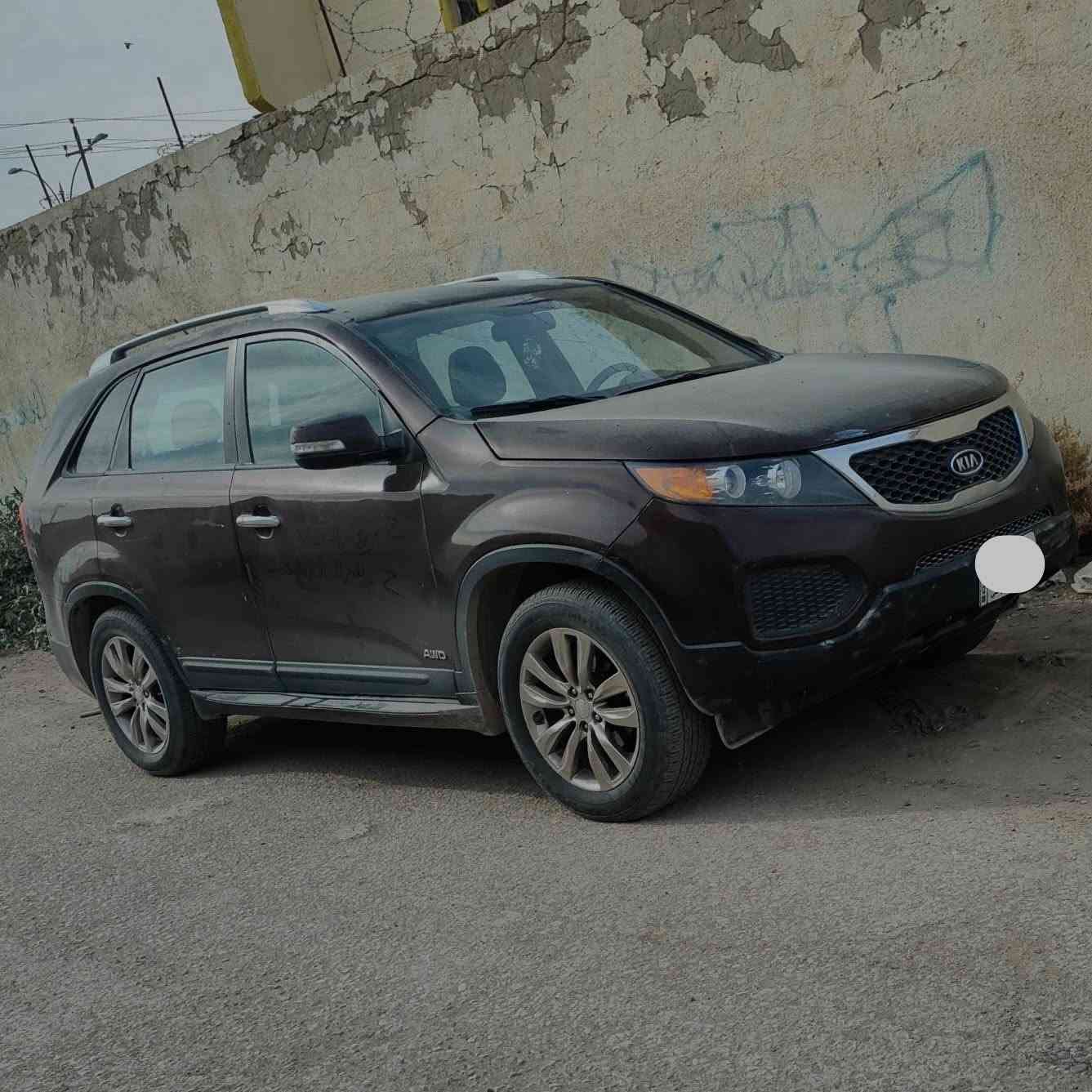 السَلام عليكُم
كيا سورنتو للبيع 
موديل 2011
مَكينة دوش 2400
خمسة راكب 
رَقم بغداد 
السيارة صبغ عام
وبيها جَرد مثل ما موضح بالصور
السعر 120 وبيها مجال للشَراي
مكان السيارة في الديوانية
للتواصل واتساب ***********
