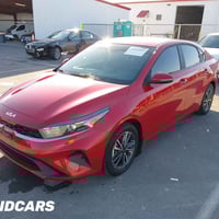 فورتي   موديل 2024  ماشي 11 الف  محرك 2000   موصفات  LX  شاشه كبيره  ك...