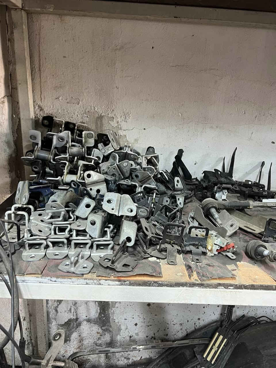 بسم الله الرحمن الرحيم 

✅ مرايا داخلية تعتيم  جارجر أوباما بدون الكفر السعر 25  الف 
✅ كيلون صندوق جارجر أوباما 35  الف 
✅ عينة كيجات جارجر أوباما السعر 50 الف 
✅ عينة  كيجات جارحر 160 السعر 75 الف
✅ سماعات جارجر أوباما زوج 20 الف
✅ سماعات جارجر أوباما الباين اصلي زوج 25 الف 
✅ كفر إطار تحكم ستيرن جارجر أوباما جالنجر معV سعر 25 الف
✅ عبوة قبغ بانزين جارجر اوباما موديل 90 الف 
✅ مساعد عبوة فيتبم  90 الف
✅ يدة قفل باب داخليه جارجر أوباما بدون خزن 10  الاف 
✅ دكمة جام باب خلفي جارجر أوباما 15 الاف 
✅ قبغ بانزين جارجر  25 الف
✅ يدة باب خارجية جارجر اوباما 25 الف
✅ ماطور جام اي جهة جارجر أوباما 25 الف
✅ فلين بين الباب الجاملغ عازل صوت زوج 25 الف
✅ إطار شاشة أوباما 25 الف
✅ إطار شاشة أوباما S السعر ٤٠ الف
✅️ ماسكات راديتر 15  الف تك
✅ دبة زراكات فارغة 35. الف
✅ دبة ماء جارجر اوباما 60 الف 
✅ قبق دبة ماء 25 الف
✅ إطار دشبول جارجر موديل  ٢٠١٥  الى ٢٠٢٣ السعر  50 الف
✅ ستيرن جارجر أوباما اعتيادي  مو تدفئة ولا صاج ولا S 30 الف فارغ   
✅ جامة اي باب جارجر أوباما 35  الف  

⭕️ سلف جارجر اوباما 50 الف
⭕️ داينمو صغيرة جارجر اوباما 50 الف
⭕️ داينمو كبيرة جارجر اوباما 75 الف
⭕️ شريط ستيرن جارجر اوباما 50 الف
⭕️ كبسولة ايرباك جارجر اوباما 120 الف
⭕️ بصمة تشغيل ثابتة مال دشبول 20  الف 
⭕️ بصمة جارجر أوباما تشغيل عن بعد 50 الف
⭕️ تحكم تبريد جارجر أوباما السعر 50  الف
⭕️ كنترول باب صدر جارجر أوباما 25 الف 
⭕️ فيشة رئيسية فيتم أصلية تفصيخ 25  الف
⭕️ منفذ داخل الفرس منفذين USB  منفذ اواكس 50 الف
⭕️ منفذ داخل الفرس  1USB  ومنفذ رام واوكس 15  الف
⭕️ دمام جنطة اصلي بيس 100. الف
⭕️ اريل 20 الف 
⭕️ بك لايتات جارجر  تفصيخ اصلي تك  125  الف
⭕️ بك لايت أوباما C تك 125  الف
⭕️ كارت باب سائق قطعة 25. الاف
⭕️ كنترول تحكم جام باب السائق  جارجر أوباما  60 الف
⭕️ تحكمات كشن تك 25 الف
⭕️ حساس رطوبة 50  الف
⭕️ حساس حراره 20  الف
⭕️ قاعدة كاميرا جارجر  اصلية 25  الف
⭕️ زراكات هيتر زوج 25  الف
⭕️ زراكات عاديه زوج 20  الف
⭕️ ماطور زراكات اصلي تفصيخ 25 الف
⭕️ يدة باب داخلية فول مواصفات خزن كشنات 30 الف
⭕️ كڤر جوة الاستيرن  15  الف
⭕️ دبلات بنيد تفصيخ زوج 20 الف
⭕️ نرمايد بنيد الزوج 60 الف
⭕️ نرمايد جنطة زوج 50 الف
⭕️ رادار  خلفي جارجر أوباما الزوج 100 الف
⭕️ كارت كشن 30 الف
⭕️ كيلون بنيد حساس 35 الف
⭕️ كيلون بنيد بدون حساس 20 الف
⭕️ مرايا جانبية عادية جارجر أوباما زوج 120 الف
⭕️ مرايا جانبية فول مواصفات واشارة اوباما السعر 300 $
⭕️ سماعات الباين بيضويه أبواب ودشبول خلفي الزوج 25 الف
⭕️ تويترات الباين أبواب خلفيه ودشبول امامي زوج 25 الف 
⭕️ امبليفاير الباين اصلي 50 الف
⭕️ كاميرا جارجر أوباما خلفية اصلية تفصيخ 50 الف
⭕️ ريش مراوح تفصيخ تك 20 الف
⭕️ كيلون باب جارجر أوباما 40 الف 
⭕️ لبة باب كاملة   60  الف
⭕️ يدة باب سائق خارجية جارجر بصمه 25  الف
⭕️ راس باتري بارد تفصيخ 15  الف
⭕️ مطريات ترايش ابواب تك 25  الف
⭕️ يدة اشاير وماسحات عادية   50  الف  فول 75  الف
⭕️ تحكمات ستيرن جارجر  125 الف
⭕️ هورنات بلاد تفصيخ زوج  25  الف
⭕️ فيوزات وكتفات تفصيخ
⭕️ حساسات خلفيه مع الضفيرة  120 الف

⚙️ مشط ستيرن كهربائي جارجر اوباما 450 $
⚙️ ثلاجة محرك ٣٦٠٠   25  الف
⚙️ نوزلات مع ثلاجة نوزلات تفصيخ اصلي 100 الف
⚙️ جوينات هيمي و عاديه مع تقاسيم
⚙️ جويتر هيمي
⚙️ شوته 3600 جارجر اوباما مع خرطوم 100 الف
⚙️ فلنجات امامي جارجر مثقب ترهم GT و RT و SXT فور ويل و بوليسي  السعر 80 الف
⚙️ فلنجات خلفي جارجر مثقب ترهم GT و RT و SXT  وفور ويل و بوليسي السعر 80 الف
⚙️ فجوج امامي خلفي السعر 60 الف
⚙️ طبلة امامية الزوج 100 الف
⚙️ فريم ممة خلفية 40 الف
⚙️ فريم ممة امامية 200 الف
‏⚙️ ABS + عمبار بريك 

🔴 قبغ جنطة جارجر اوباما فارغ 80 الف دينار
🔵 بطانة قبغ جنطة جارجر 30  الف 
🔵 كاعية جنطه  50  الف
🔵 بطانة بنيد بدون فتحه  50  الف
🔵 حاصرات هواء راديتر جانبية زوج  50 الف
🔵 حلوك صالنصة اوباما نيكل 100 الف
🔵 بواري تبريد
🔵 بواري كير 
🔵 بواري بريك ABS
‏🔵 ABS + عمبار بريك 
 .
.
اتصال 📲 وواتساب ***********  
في حال مشغول اترك رساله واتساب أو مراسلة الصفحة وسيتم الرد عليك لاحقًا 

📍 العنوان 
بغداد / كسرة وعطش / الفرع الثاني خلف مطعم الزهراء
