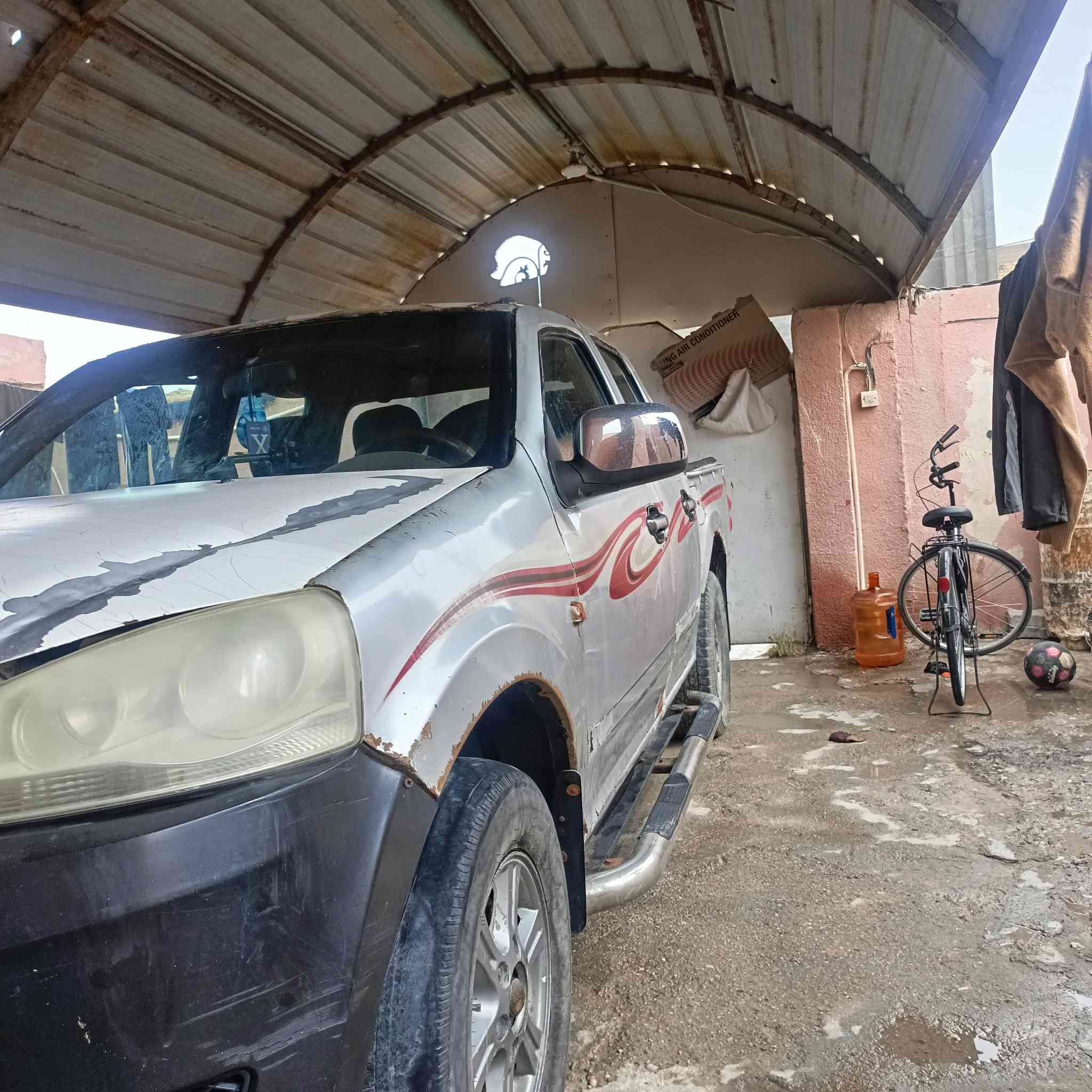 السلام عليكم بيكم كريت ول للبيع مكينه ونجي مكفوله مع الكير كفاله عامه سنويه لل28موديل2013مكان السياره سماوه رقم بصره رايده ب35وبيه مجال. خاص مفتوح +***********
