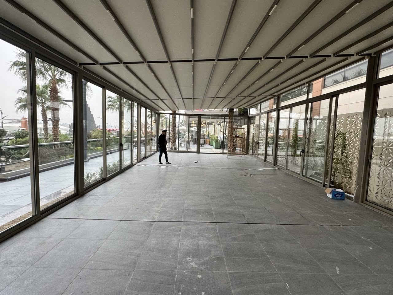 🏗️ أحد مشاريعنا المنجزة في بغداد- قرية دجلة
تم تنفيذ وتأهيل الجلسة الخارجية الخاصة بـ مطعم ني وفق أعلى المواصفات الفنية والجمالية، وشمل العمل:
✅ تنفيذ وتأهيل الأرضيات وأعمال السكريت.
✅ تجهيز وتركيب البورسلين للمناطق المتفق عليها مع إدارة المطعم.
✅ تنفيذ وتركيب مظلات وبرغولات كهربائية تركية بمواصفات أوروبية.
✅ تجهيز وتنفيذ أعمال الألمنيوم والزجاج باستخدام مقاطع تركية عالية الجودة.
✅ الإشراف والتنفيذ وفق المعايير الهندسية لضمان الجودة والمتانة.
نفخر بتحويل الأفكار إلى مشاريع واقعية تجمع بين الجودة والأناقة والدقة في التنفيذ.
📞 للتواصل والاستفسار:
***********
🔹 تنفيذ وإشراف هندسي.
🔹 ديكورات داخلية وخارجية.
🔹 أعمال الألمنيوم والزجاج والمظلات الكهربائية.
مكتب المرتكز الهندسي
هندسة ترتكز عليها ثقتك.
+9647750247488
