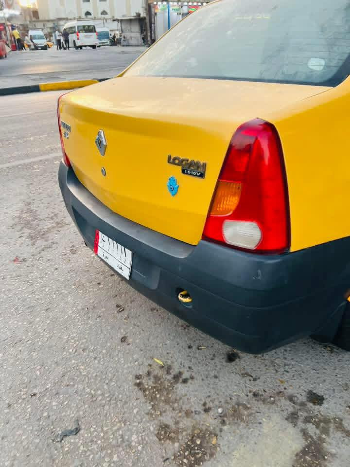 السلام عليكم: رينو لوكان موديل 2010 
كير مكينه خير من الله 
دوشمه جديده حداديه امامي خلفي جديد 
شاشه تخم تاير ولكشر بي رصعات بدون ضربات قويه السعر ٣٧ وبيهة مجال سياره ترايهة وين ميعجبك وسياره مال جناي بلعافيه ع الياخذه 
رقمي ***********
