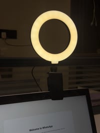 � رينك لايت LED Clip – إضاءة احترافية بأي مكان!  إذا تسوي بث مباشر، اج...