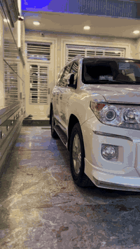 لسلام عليكم                                                                     
لاندكروز موديل (2015) للبيع 
بريم اصل ام الطفايه 
رقم انكليزي الجديد بأسمي
السياره ماشيه 110 الف حقيقي السياره خير من الله 
مواصفات السياره 
-مري شفط
-محرك 6 سلندر 4000 سس
-حساس امامي خلفي 
وباقي المواصفات معرفه…
السياره مكفوله كفاله عامه من محرك وكير وصبغ 
فقط الدعاميات مصبوغه للجماليه 
السعر 430 
***********
