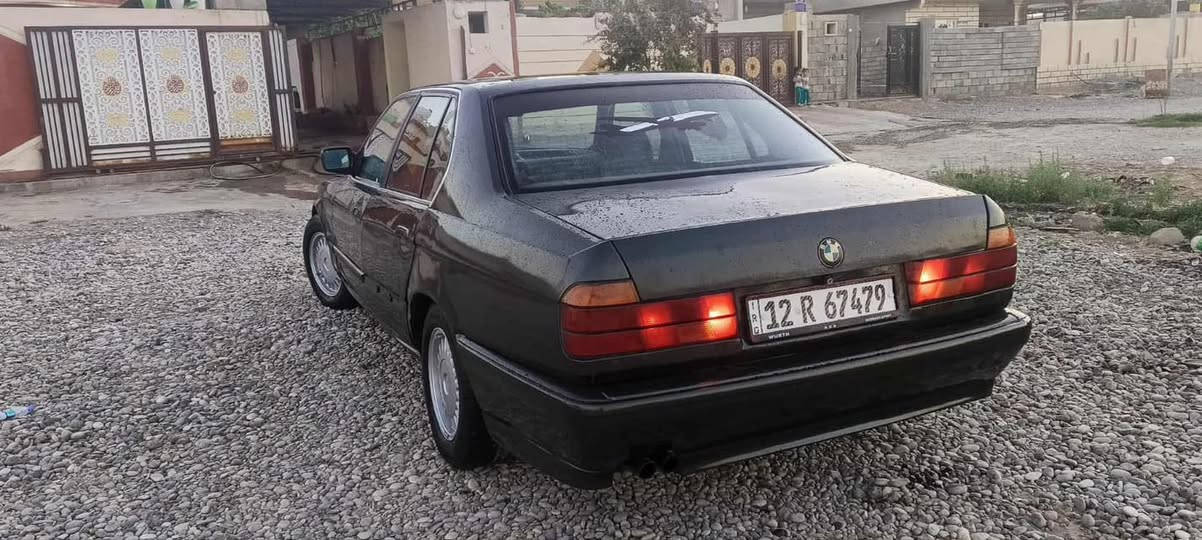 سلام عليكم
للبيع فقط مستعجل 
735 كير توماتيك
مديل 1989
ياباني بدون سلايت
محرك كير طخم نظيف
تايرات نظاف
كهربائيات  شغال
صبغ عام جماليه
بيه طخه بسيطه بل دائر
شرط تحويل ووكاله
سنويه28
سعر 38 بيها مجال للشراي
***********
موصل  برطله
مكلف بل نشر ........
