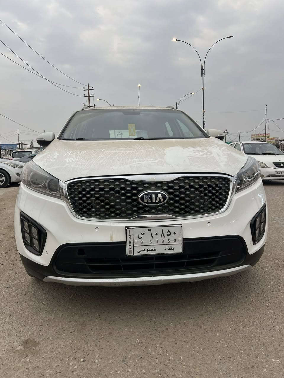 السلام عليكم سياره نوع كيا سورنتو وارد خليجي بيها صبغ مكفوله من الگلبه والگص حجم المحرك 6 سلندر 3600 سعتةعدد الركاب 7 تبريد 3 قطع مواصفات فول واحد عل واحد بصمه شاشه تحكمات بردات حساسات كامرات اشاير مري جنطه كهربائيه هوايه مواصفات بيها السعر 148 الشراي يتصل مكان السياره ميسان ***********//*********** رقم بغداد
