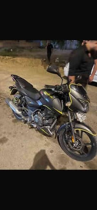 بولسر • موديل 2022 • مرقمة