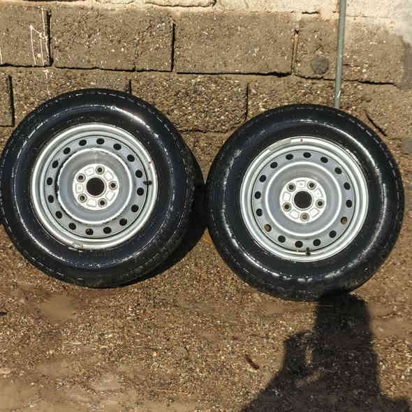 ويل عادي تيتوته حجم 15 سعر 110 وبيهن مجال العدد 4الطلب والستفسار على الرقم ***********// ***********
