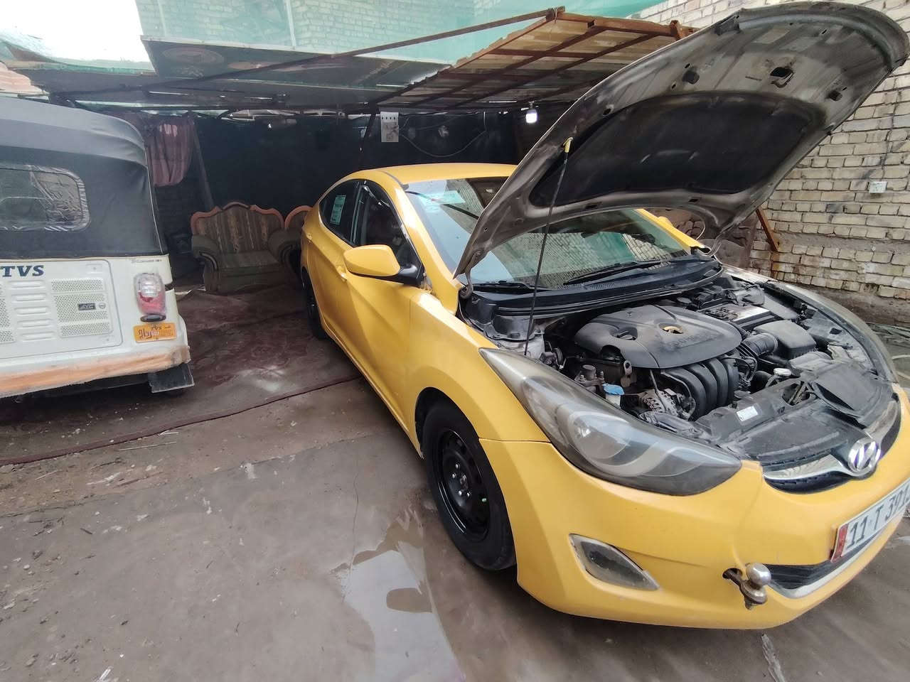 سلام عليكم الانترا ٢٠١٢ وارد امريكي للبيع سياره خير من الله صدر تخم تاير دبلات جديده  مثل ما موضح امامكم حادثه  عارضه ٨٨ وبيه مجال حك الجيه مكاني بغداد الشعلة  وسونارهه امامكم للستفسار ***********
