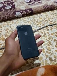 ايفون ٨ • ذاكرة ٦٤ • ما مفتوح