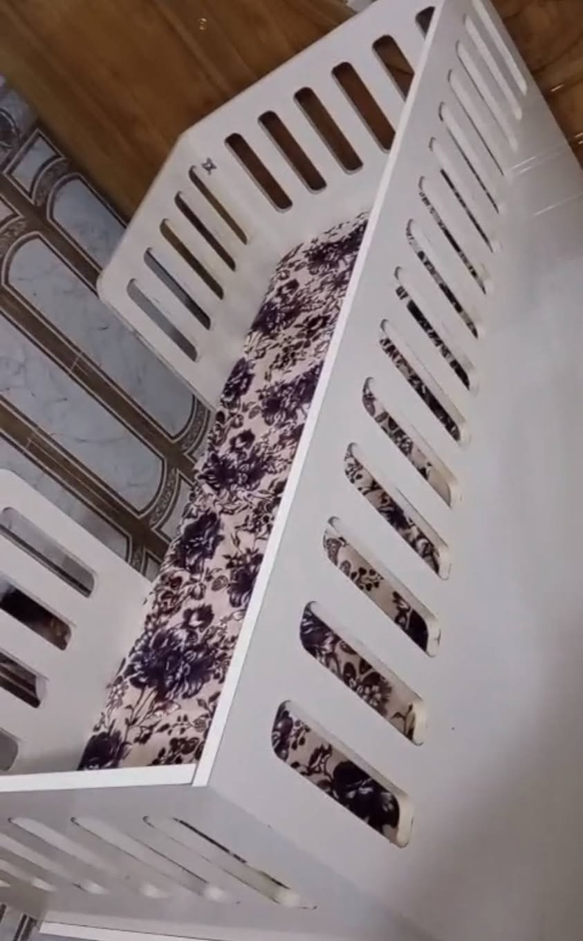 سلام عليكم اليوم متوفر جربايه اطفال مستعمل كلش قليل طوله 1ونص وعرض 1متره المكان كربلاء حي العباس للشرايي اتصل أو واتساب📞 ***********
