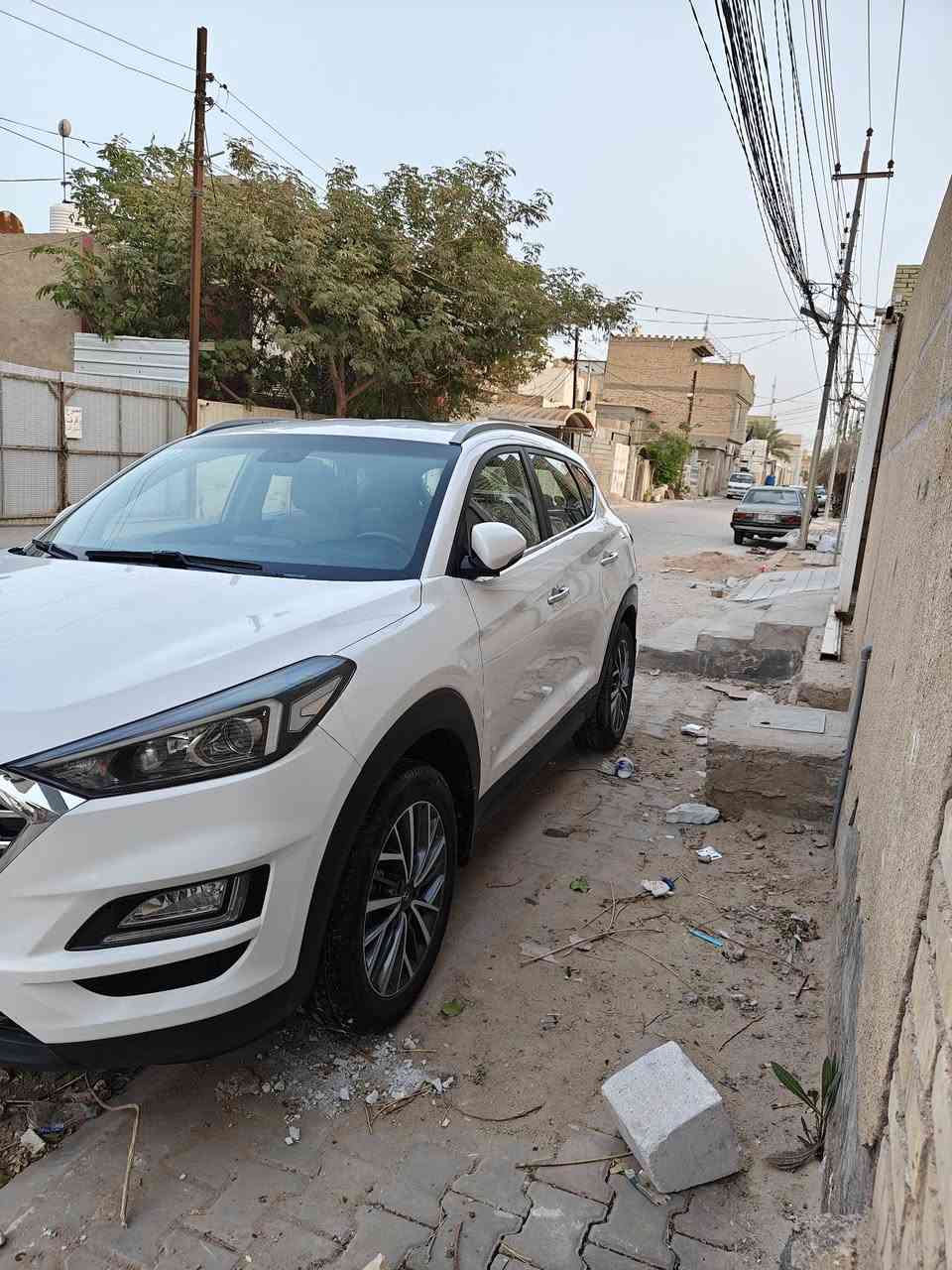 توسان خليجي 2020
ماشيه 80 كيلو متر 

بيه فقط قطعه وحده بنيد بدون دواخل 

سياره احله من الصور بسمي رقم بغداد 

مكانها كربلاء فوول مواصفات 

سعرها 183وبيها مجال 

***********
