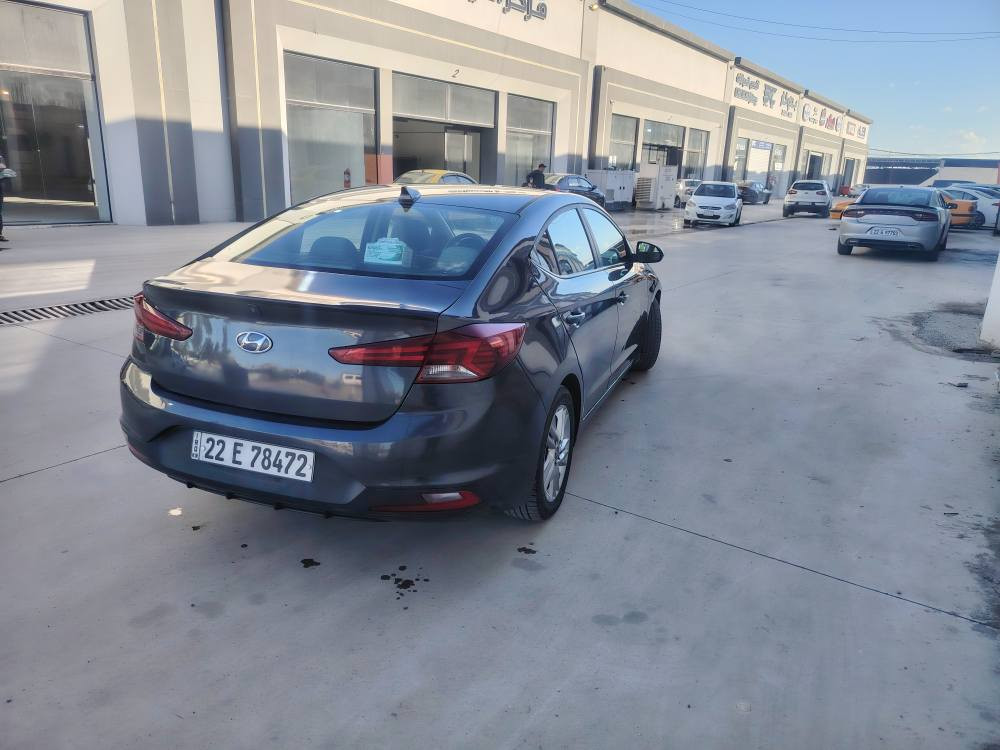 النترا 2020 امريكي
نص مواصفات
ماشية 129 الف وقابل للزيادة
بيها بوند بخ وصندوك جارد وبين باب سايق والورة بخ مثل ما موضح بالصورة ع كد شبرين هيج شي
محرك مفتوح مبدل كازكيت
سيارة مكانها بين اربيل وموصل
رقم شاصي 5NPD84LF2LH605470
وسنوية ل ٢٧ ورقم تلفون *********** أربيل, العراق
