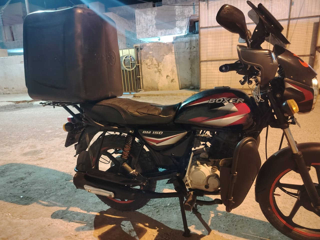 سلام عليكم دراجه باكسر ٢٠٢٢ دراجه كفاله عامه رقم وسنويه بسمي دراجه مقفوله  فول نضافه اي نقص ما بيه تجي تفحص وشوف سعر ٢٧٠٠ وبيه مجال ***********
