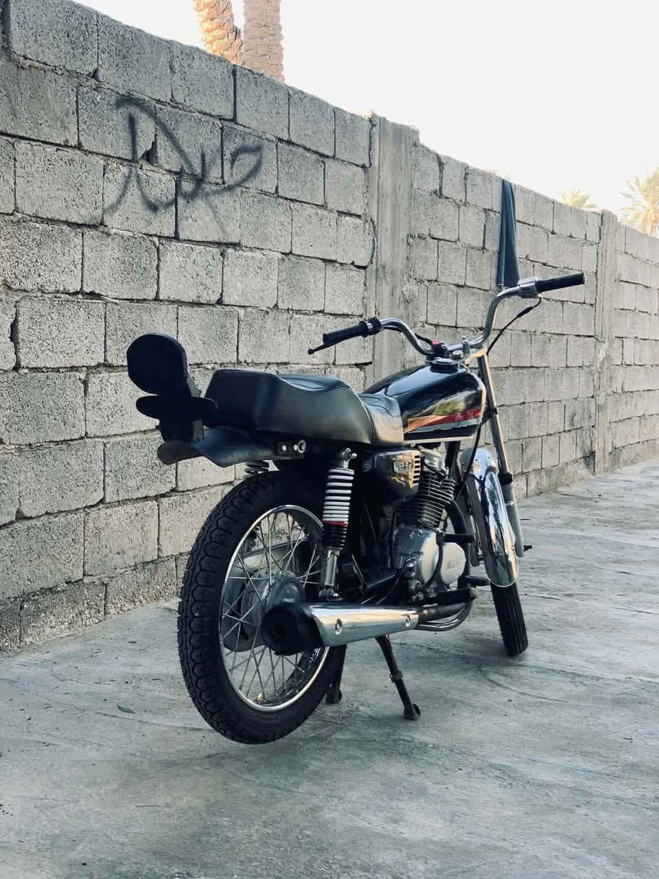 مديل ٢٤ كلك كلك  ب ٤٠٠ وبيه مجال كلشي ما عوزه نضيفه كلش مال جناي  *********** المكان طويريج الخيرات
