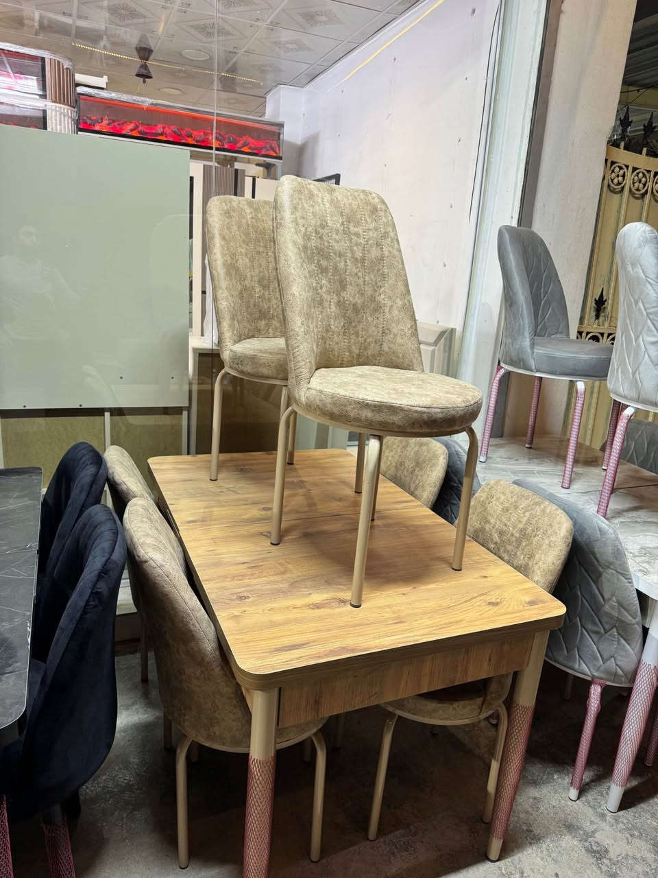 مرحبا الى زباىنا الكرام رجعناكم من جديد وصول ميز طعام ٦ كراسي و ٤،كراسي بجميع الموديلات مختلفة وباسعاره مغريه و ميز تلفزيون شعله بجميع موديلت و طبلات و سرير نفر واحد و غرف نوم ٥ قطع و ١٠ قطع بعدد موديلت متوفر

مع تخفيض اسعاره عرض اسعاره قنبله اسعاره يتوفر لدينا
🔥🔥🔥🔥
رقم موبايل ***********
يتوفر توصيل الى جميع مناطق كركوك كركوك, العراق
