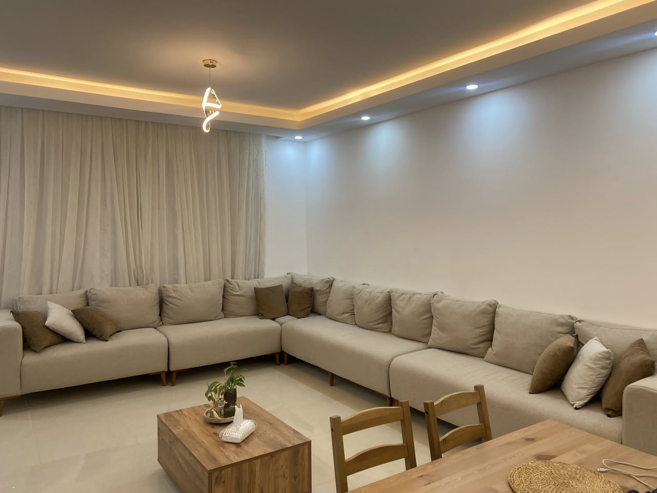 تخم صناعة محلية استعمال سنه فقط قماش نوعيه ممتازه ينغسل بسهوله والارجل خشب زان
10 مقاعد سعر الشراء مليون ونص
سعر البيع 800


**إذا كنت صاحب هذا الإعلان وتريد حذفه لأي سبب، رجاءا أرسل رسالة إلى الدعم الفني**