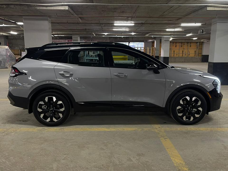 للبيع سبورتج x لاين
موديل 2024 فول ماشيه 15 الف مايل
موصفات
محرك 2500
بنوراما 
اشاير بالمري + نقطه عمياء
شاشه متصله + شاشه اعطال
كامره دواره
4 وضعيات قياده
لد نهاري
جنطه كهرباء
اناره ترحيب
بيها صبغ فقط الباب + الجاملغ مبدل نفس الون
المكان بغداد زيونه

السعر 215 وبيها مجال
الرقم : ***********
