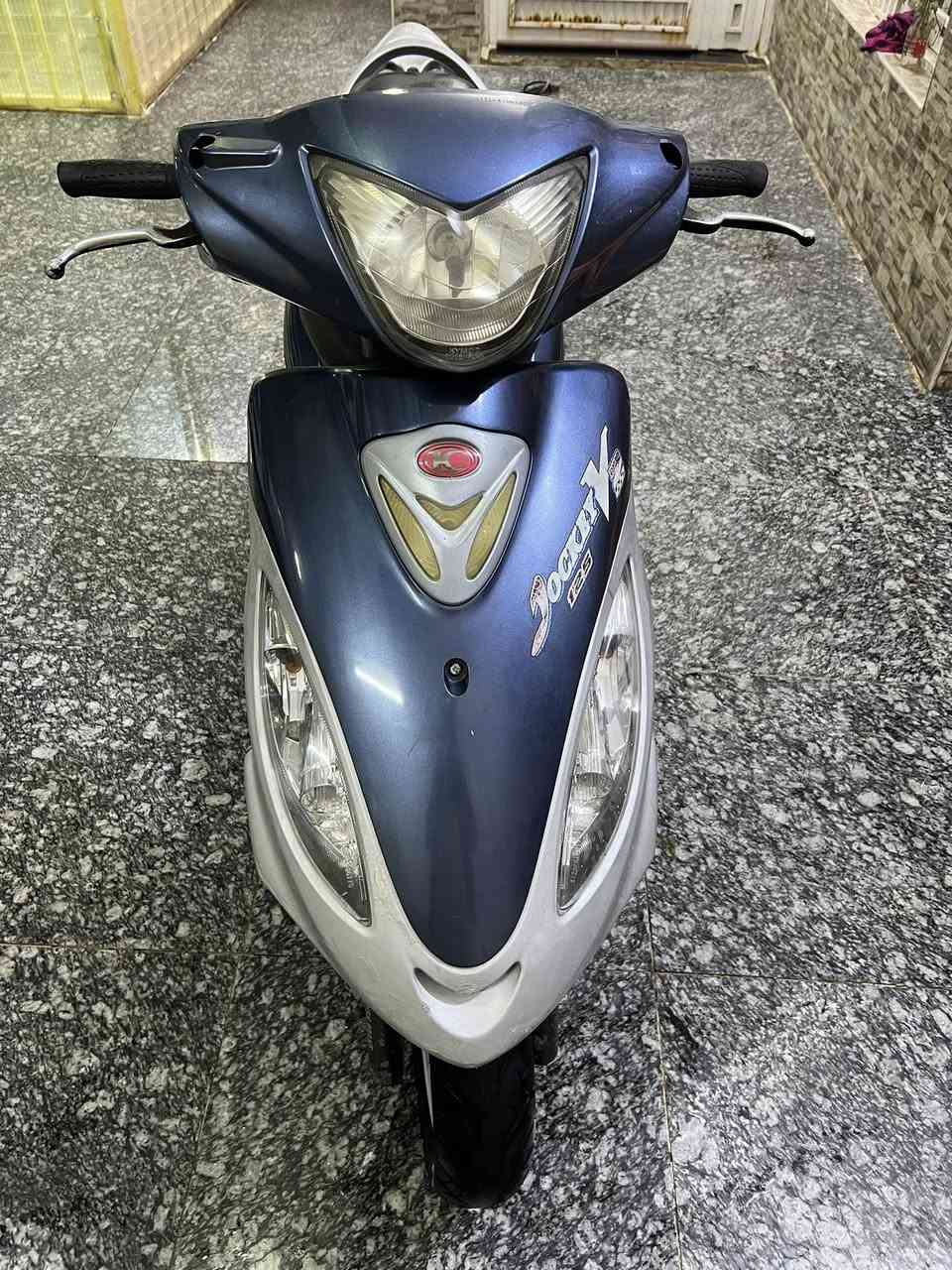 سلامً.  عليكم دراجه للبيع كامكو نضيفه 750الف مستعجل عله بيعته مكان المجر الكير ***********
