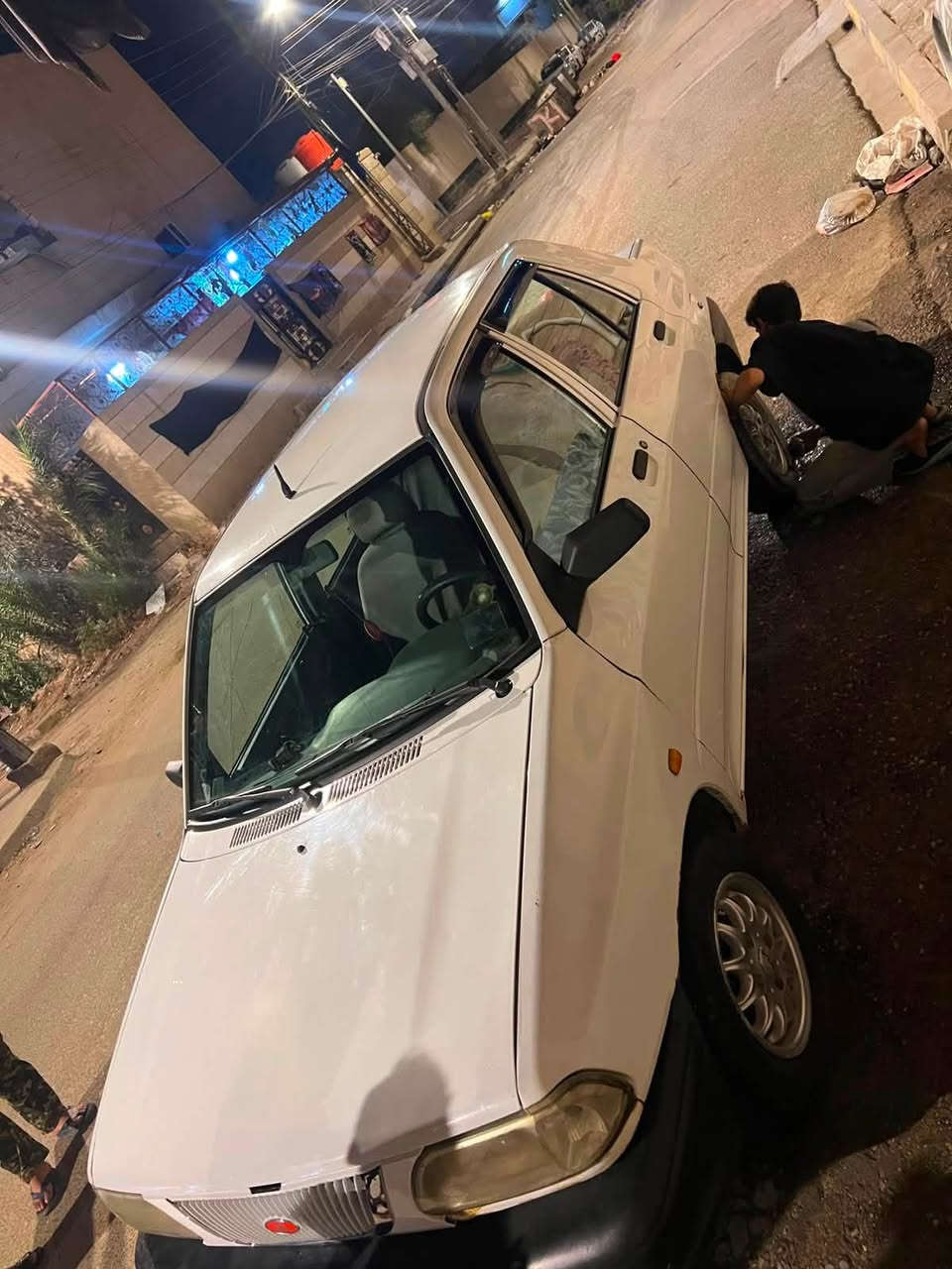 السلام عليكم سايبا مديل ٢٠١٨ السنوية منتهيه السيارة بسمنه أبيع شرط تحويل كير مكينه حداده وتبريد مكفول شرك ترايك وين ما تريد السعر ٤٢ وبي مجال للشراي *********** مكلف بنشر رقم راعيها موجود الشراي يخابر وبالخدمه

