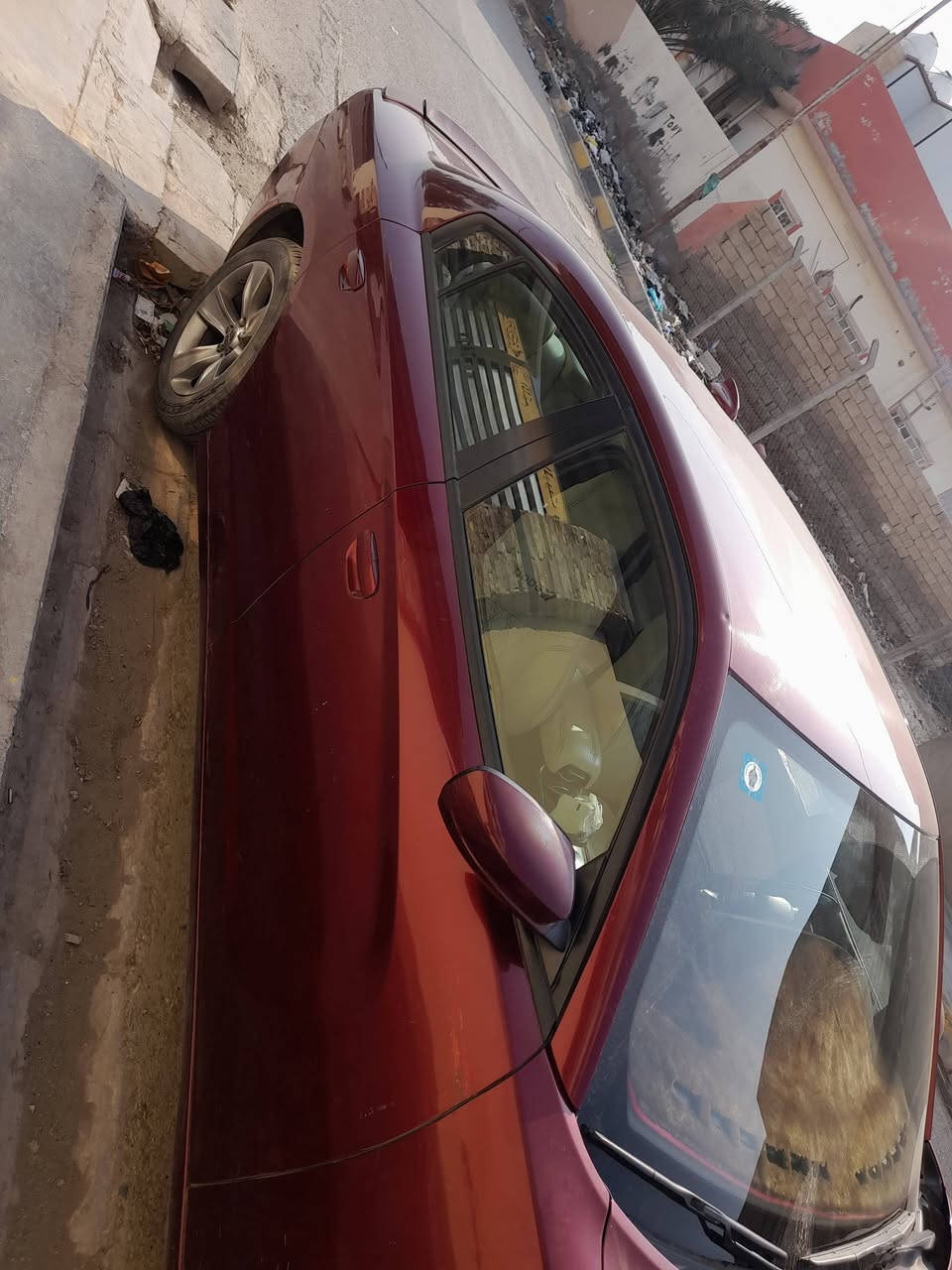 السلام عليكم
دودج جارجر فئه sxt بدون فتحه موديل 2018 مكينه 3600 
تبريد قطعتين أمامي خلفي 
بصمه ترحيب وتشغيل عن بعد
منافذ USB + شاشه كبيره
وارد كندي الضرر موضح بالصوره جاملغ فقط بدون ايرباكات السونار موجود ماشي ١٨٠ الف كيلو للإستفسار *********** مكان بغداد
