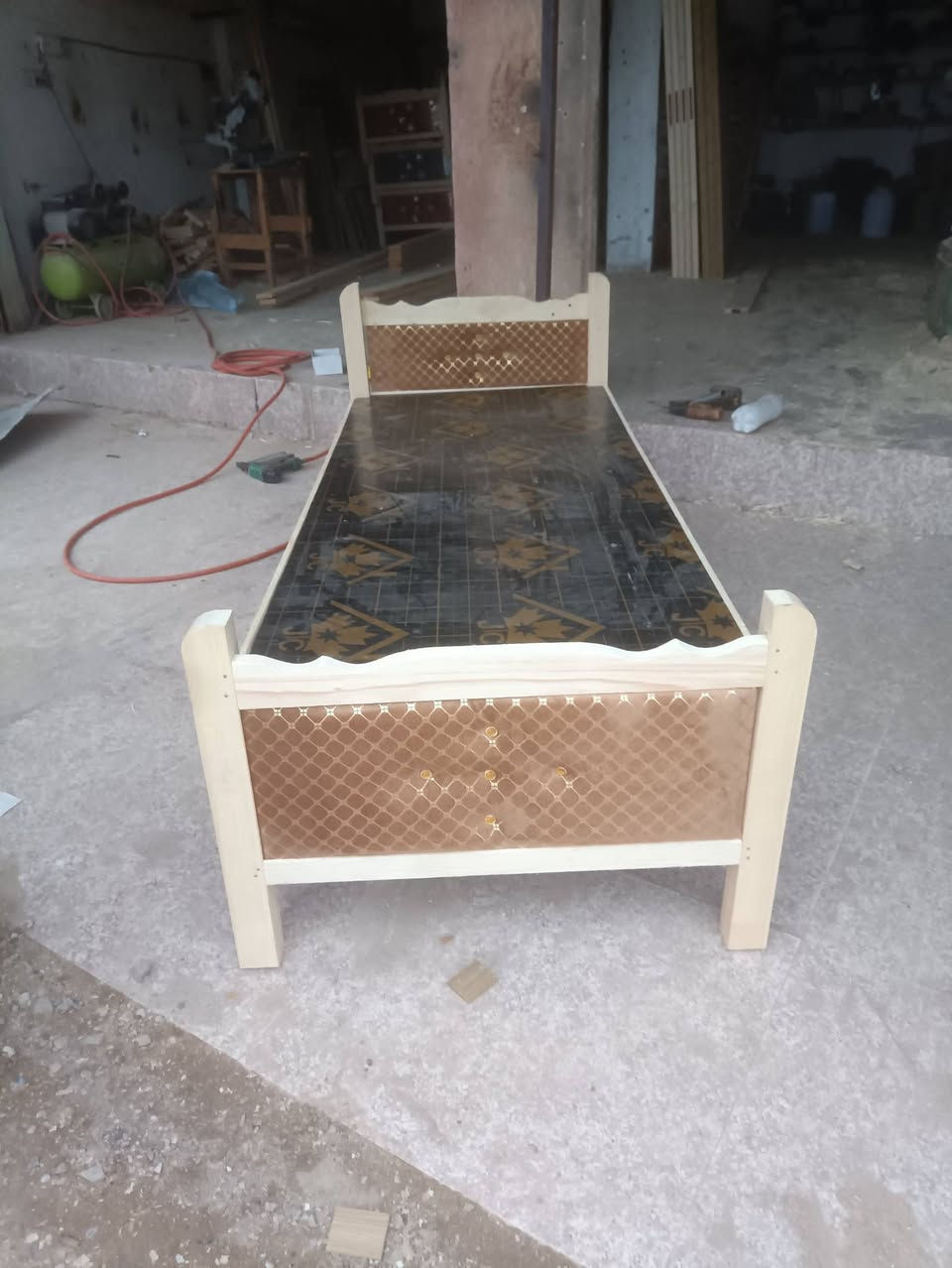 جرابي سعر 45 خشب نفر بأشكال مختلفه الخالص حي الجنود *********** يوجد توصيل
