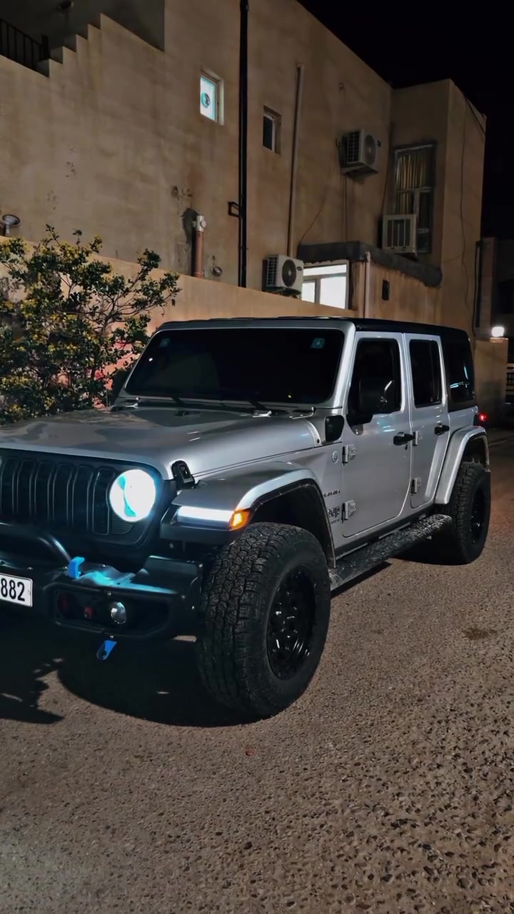 جيب رانكلر 4Xe 2023  صحارى وارد امريكي

Jeep Wrangler 4Xe 2023 2.0L 4

حجم المكينه : 2000 تيربو + هايبرد + هجين شحن خارجي
المسافه المقطوعه : 54 الف كيلو     
                      الضرر :  
                   

الايرباك :دركه+ 
السعر 238

المواصفات 
1.قماره تتفصخ اصير كشف
2.بصمه 
3.لوكير
4.كشافات 
6.شحن خارجي
7.بكلايت لد 
8. شاشه
9.دمام خلفي
10.كشنات جلد
 مرقم بغداد  
‭0775 115 1181
المكان تكريت
